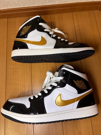 Nike Air Jordan 1 Mid SE "Metallic Gold"