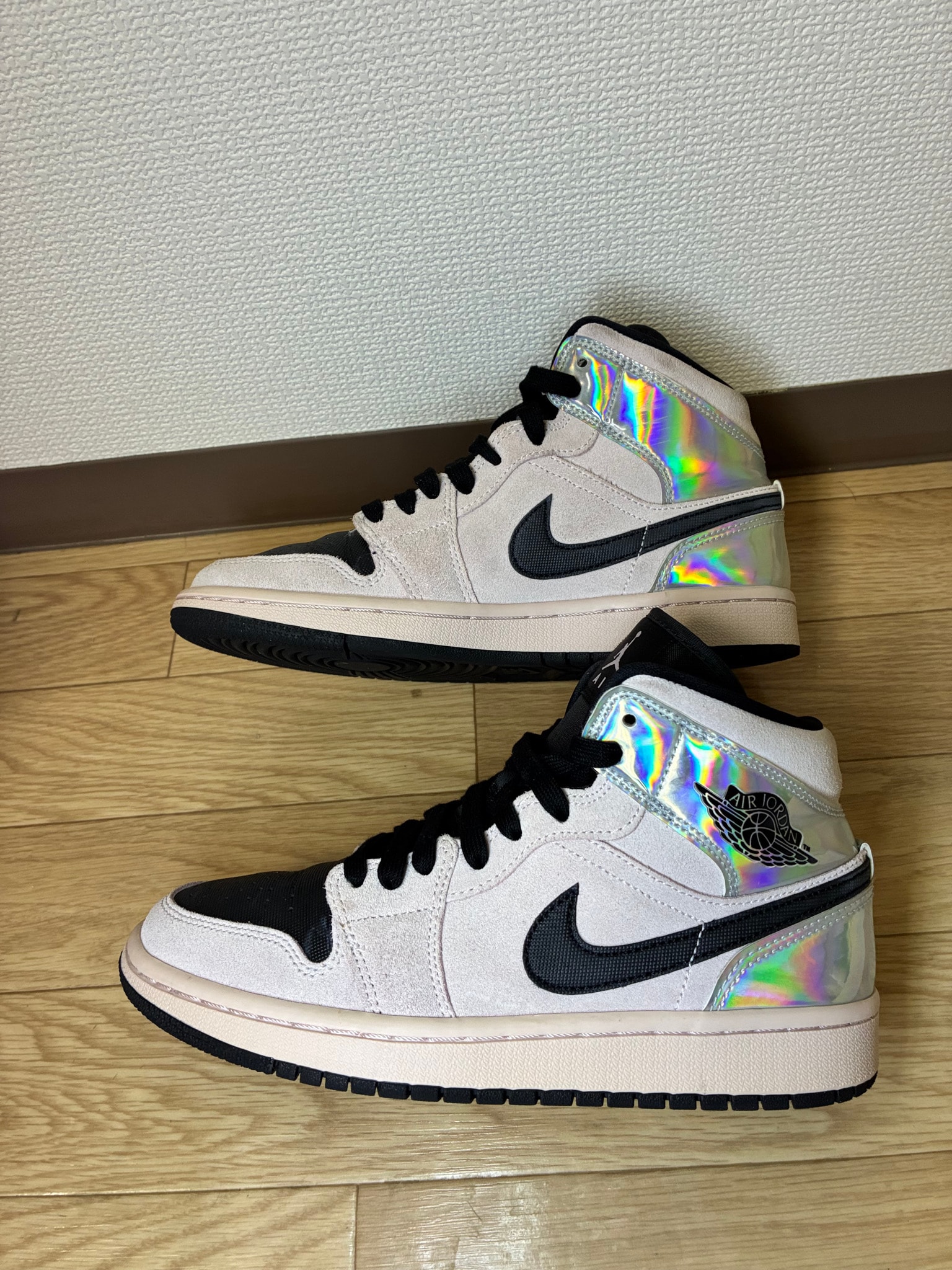 Nike Women's Air Jordan 1 Mid "Chrome Wings"