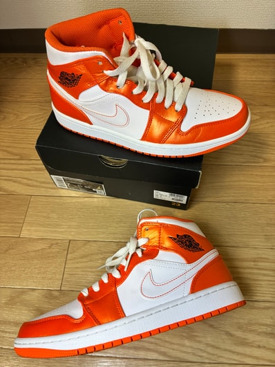 Nike Air Jordan 1 Mid "Orange/White"