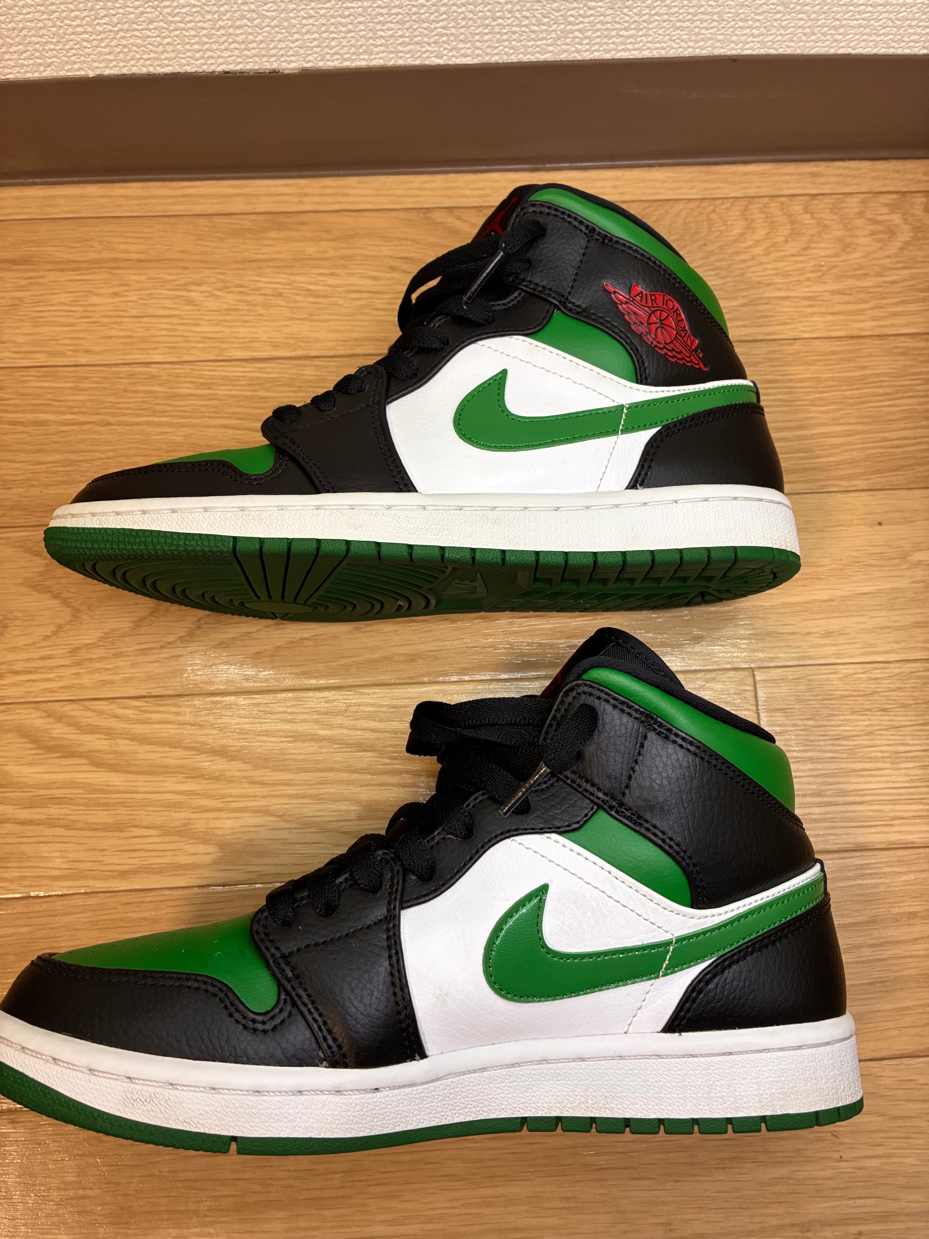 Nike Air Jordan 1 Mid "Pine Green"