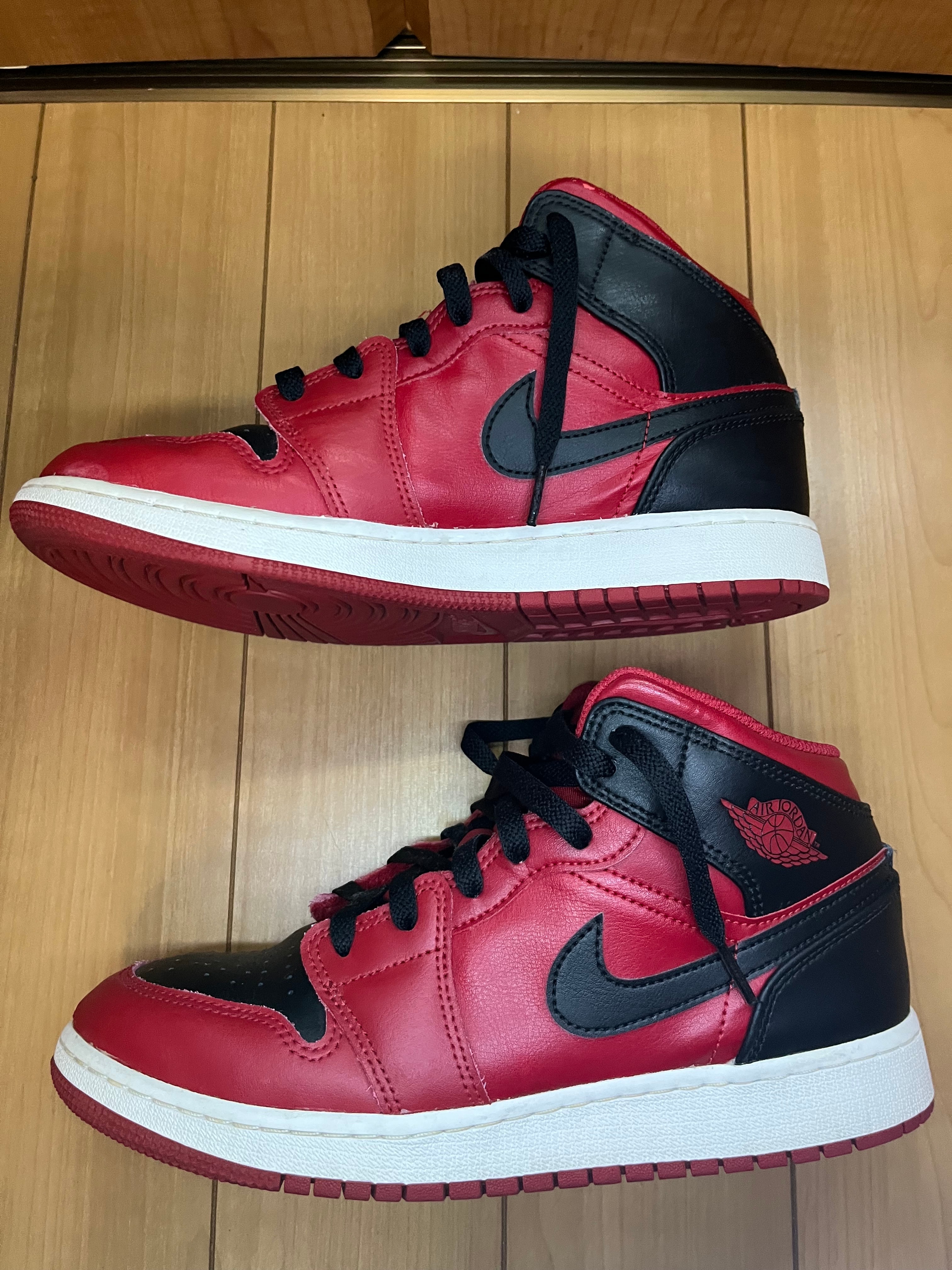 Nike GS Air Jordan 1 Mid "Reverse Bred"