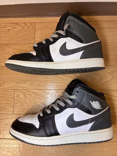 Nike GS Air Jordan 1 Mid "Black/White/Iron Grey"