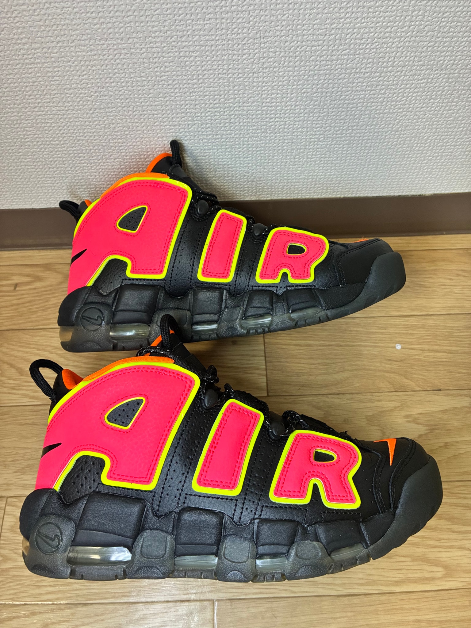 NIKE Women's AIR MORE UPTEMPO "HOT PUNCH"