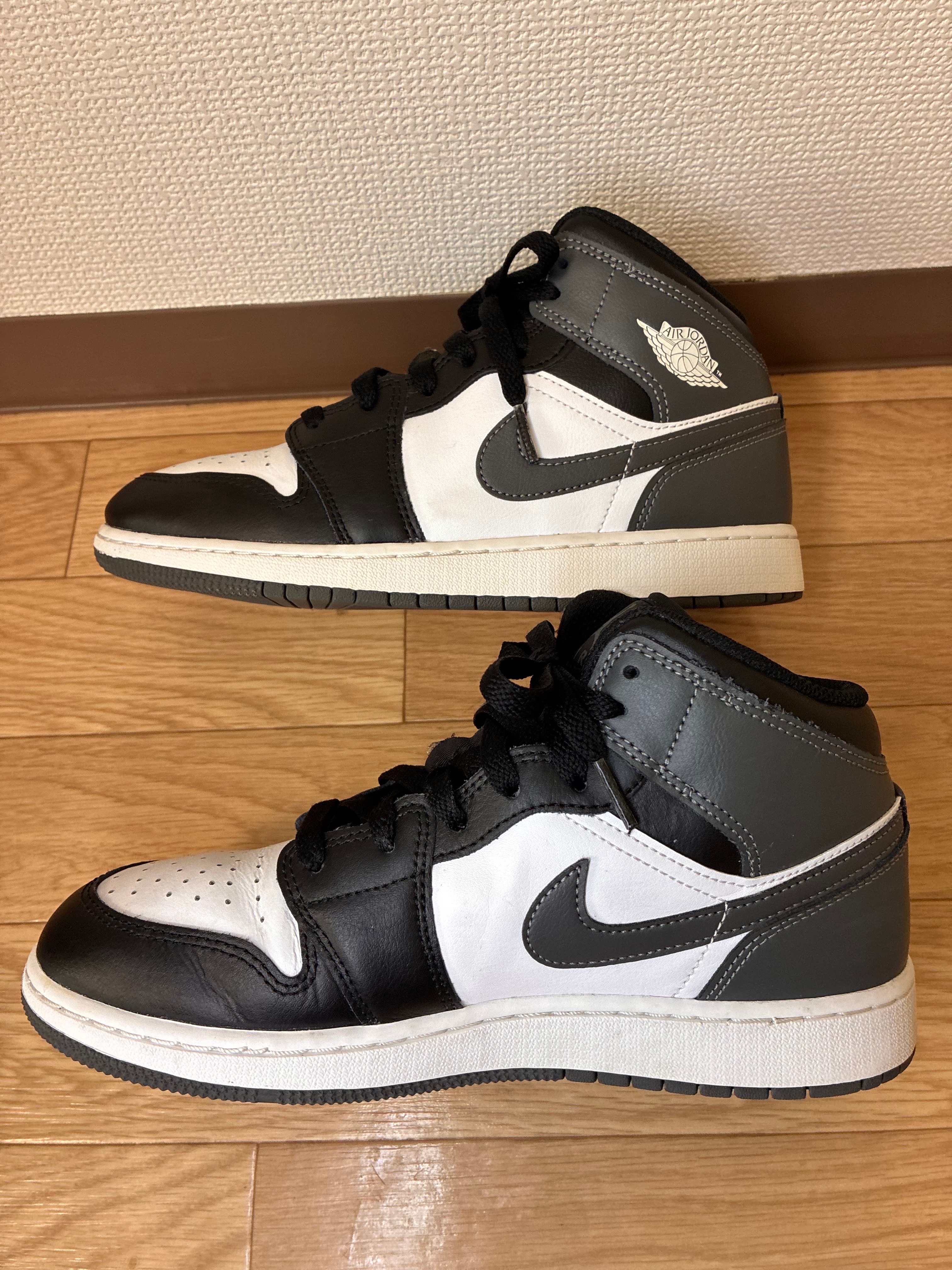 Nike GS Air Jordan 1 Mid "Black/White/Iron Grey"