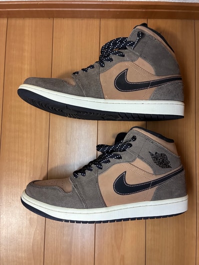 Nike Air Jordan 1 Mid SE "Dark Chocolate"