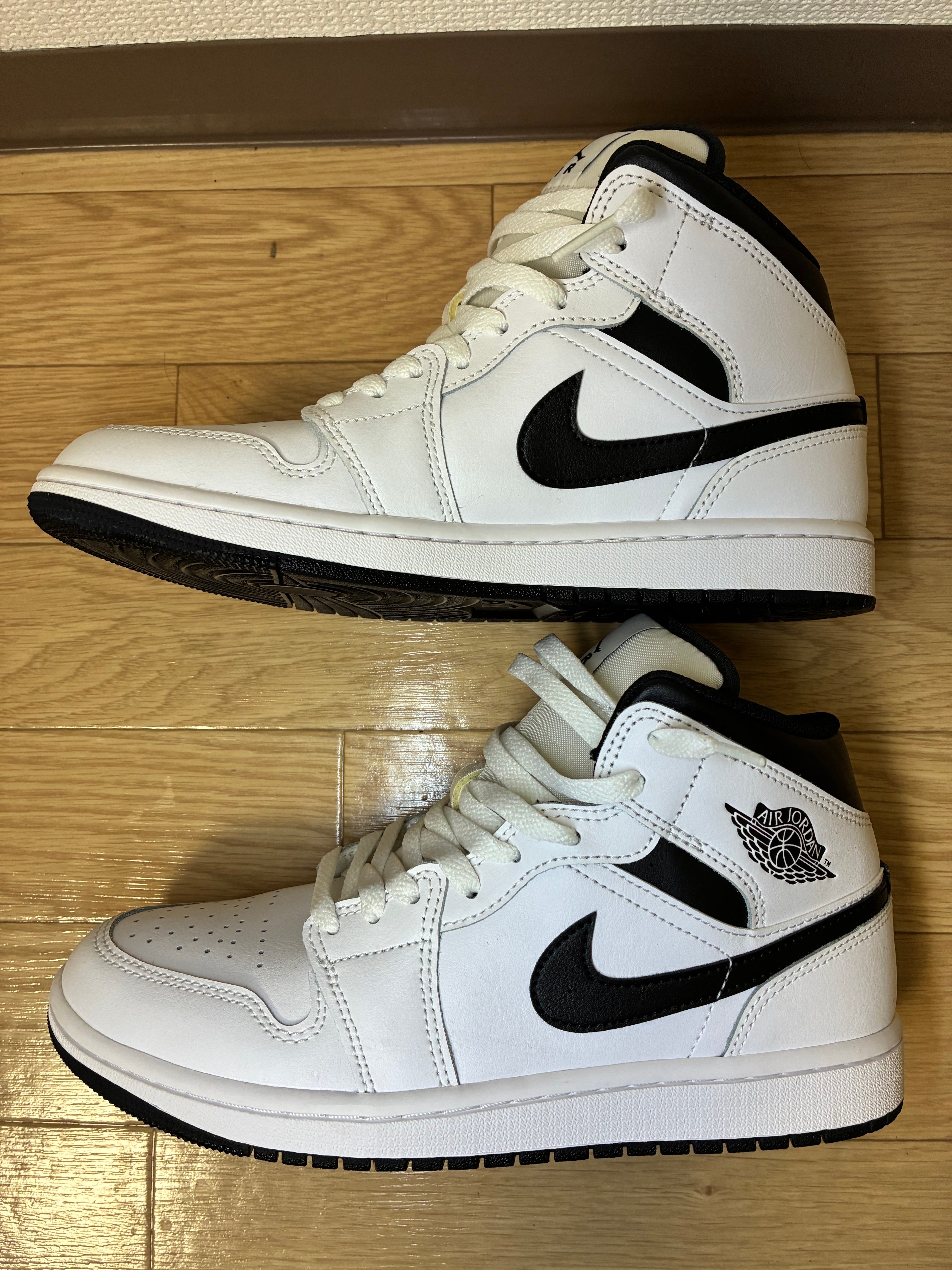 Nike Air Jordan 1 Mid "White/Black"