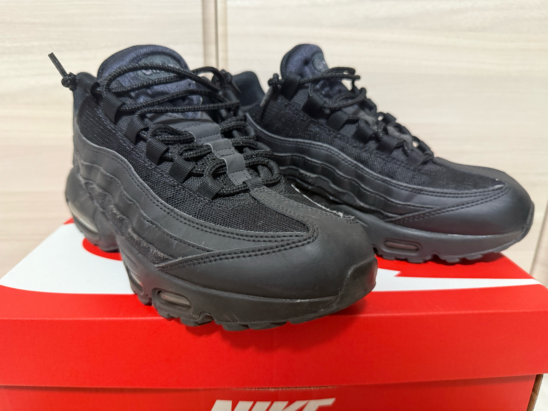 Nike Air Max 95 Essential "Triple Black"