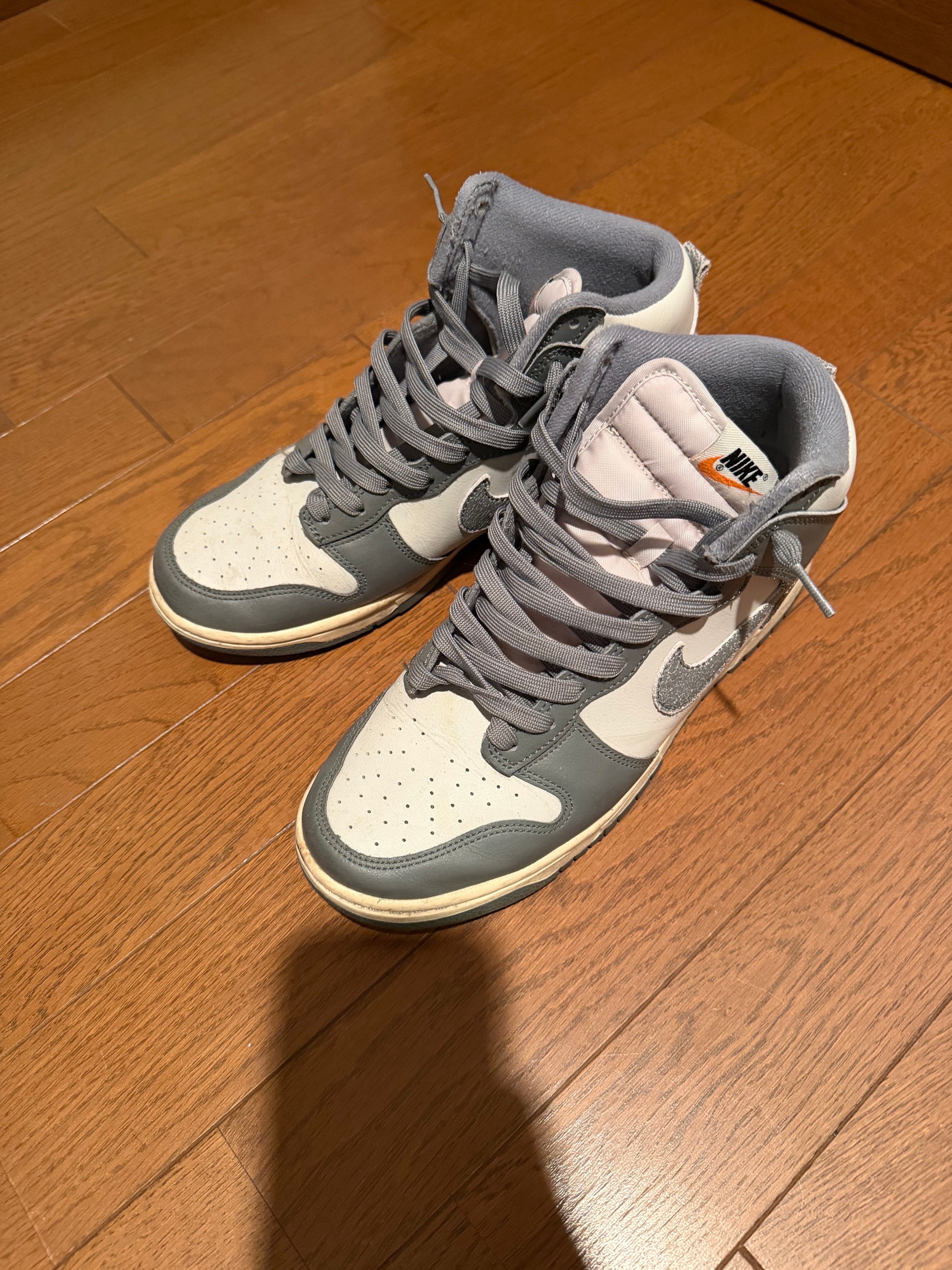 Nike Dunk High Retro SE Vintage "Light Bone and Tumbled Grey"