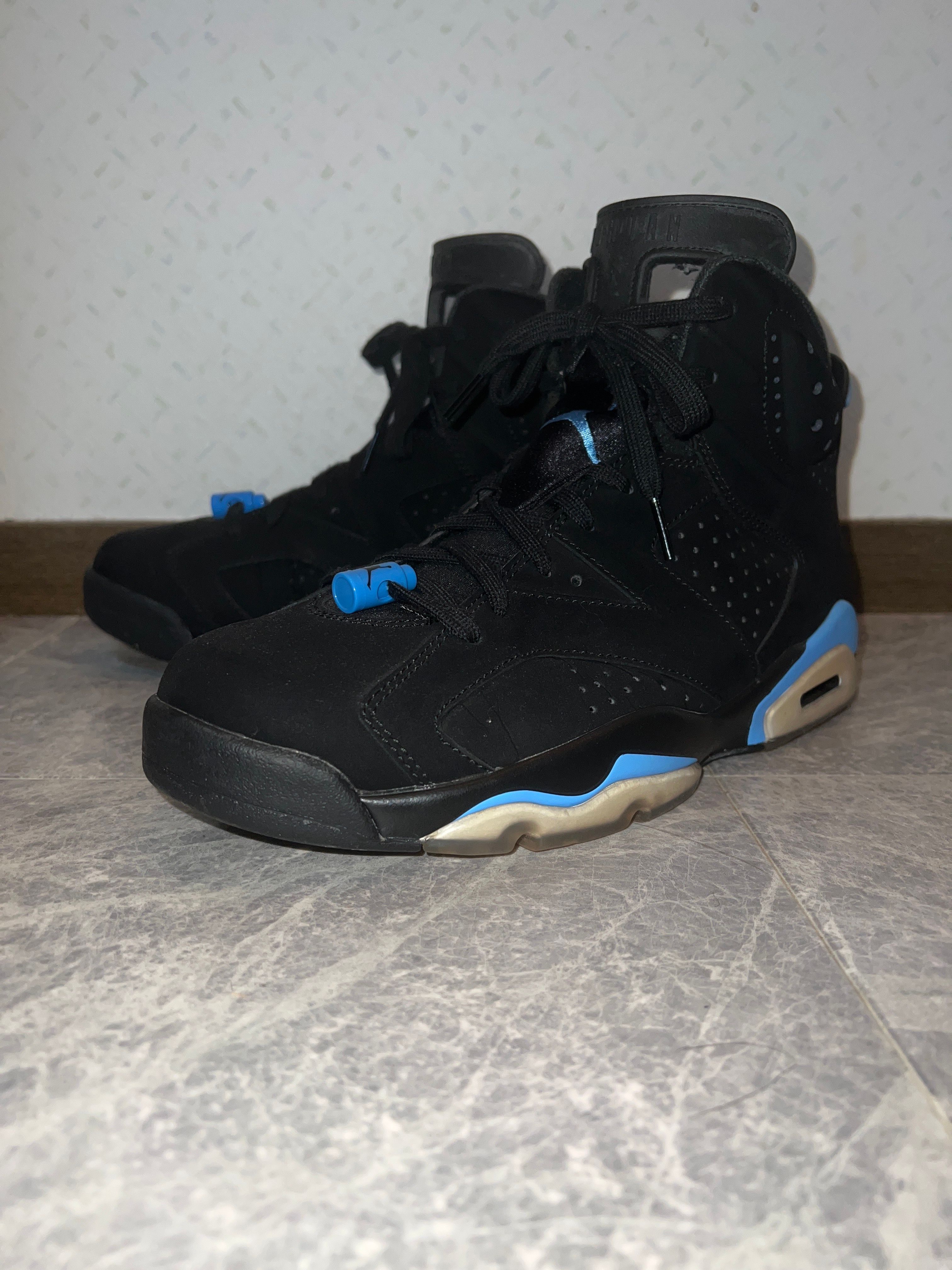 NIKE AIR JORDAN 6 RETRO "UNC"