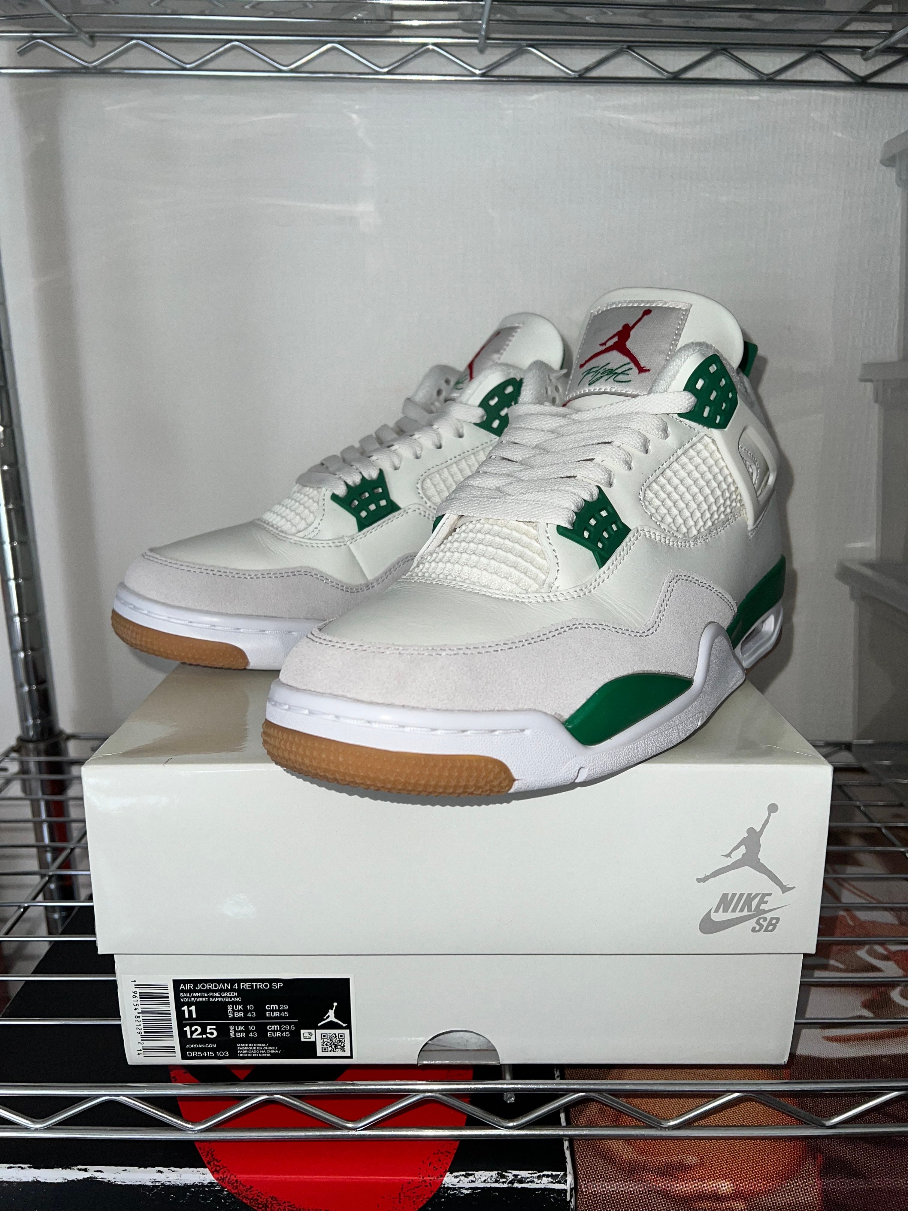 Nike SB × Air Jordan 4 Retro SP "Pine Green"