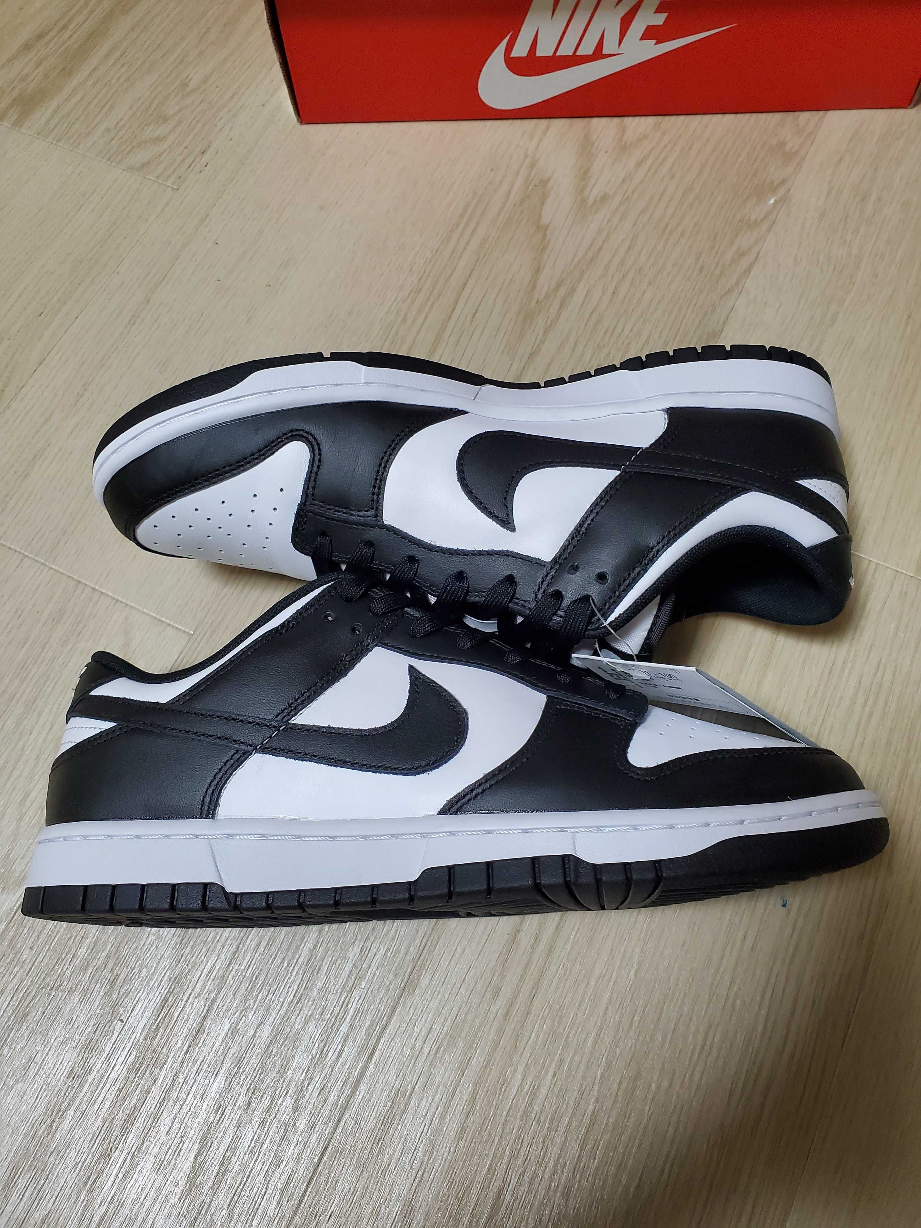 Nike Dunk Low Retro "Panda/White/Black"