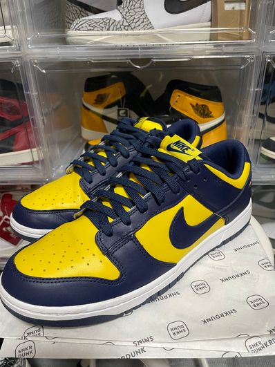 Nike Dunk Low "Michigan"