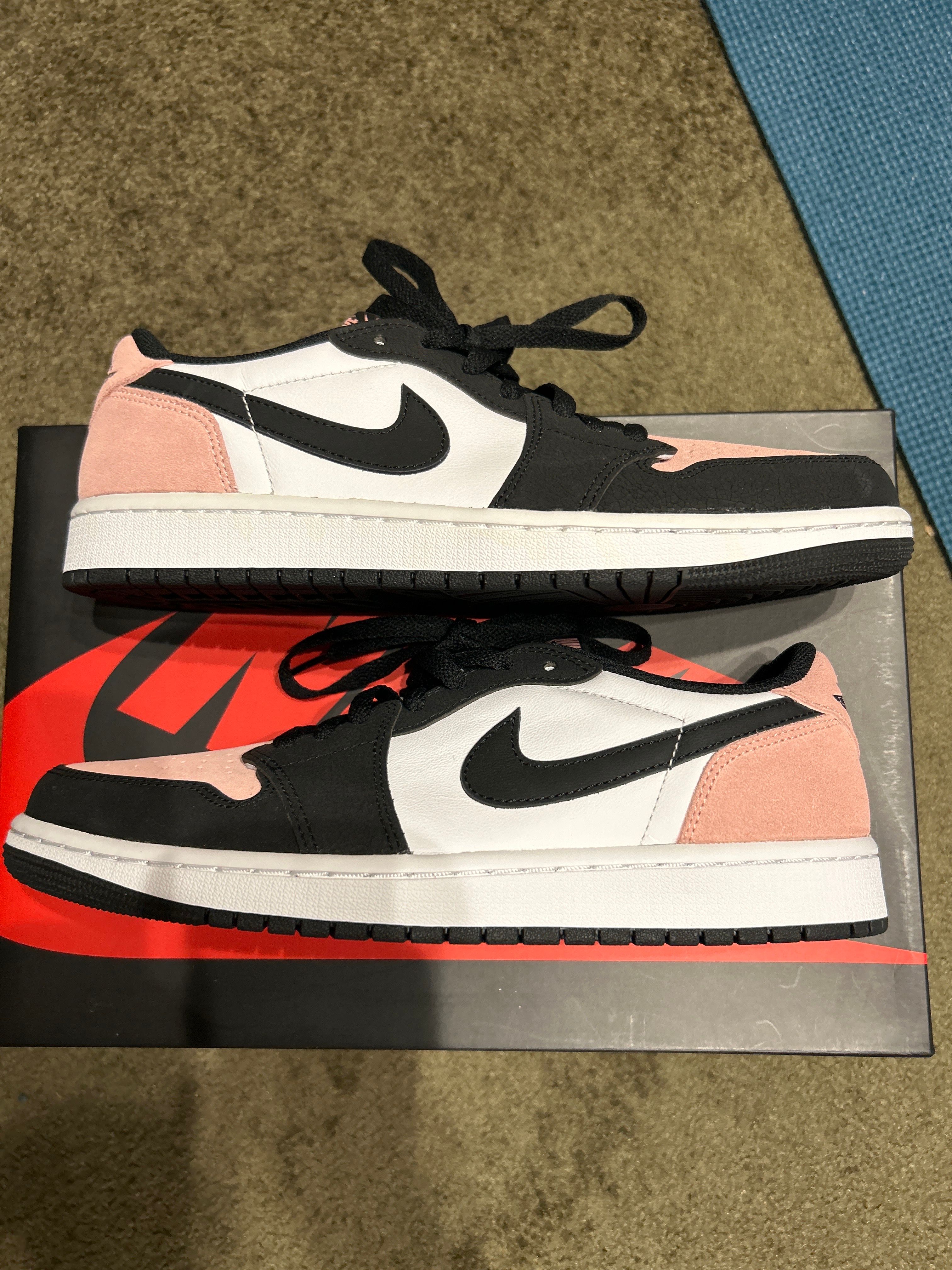 Nike Air Jordan 1 Low OG "Bleached Coral"