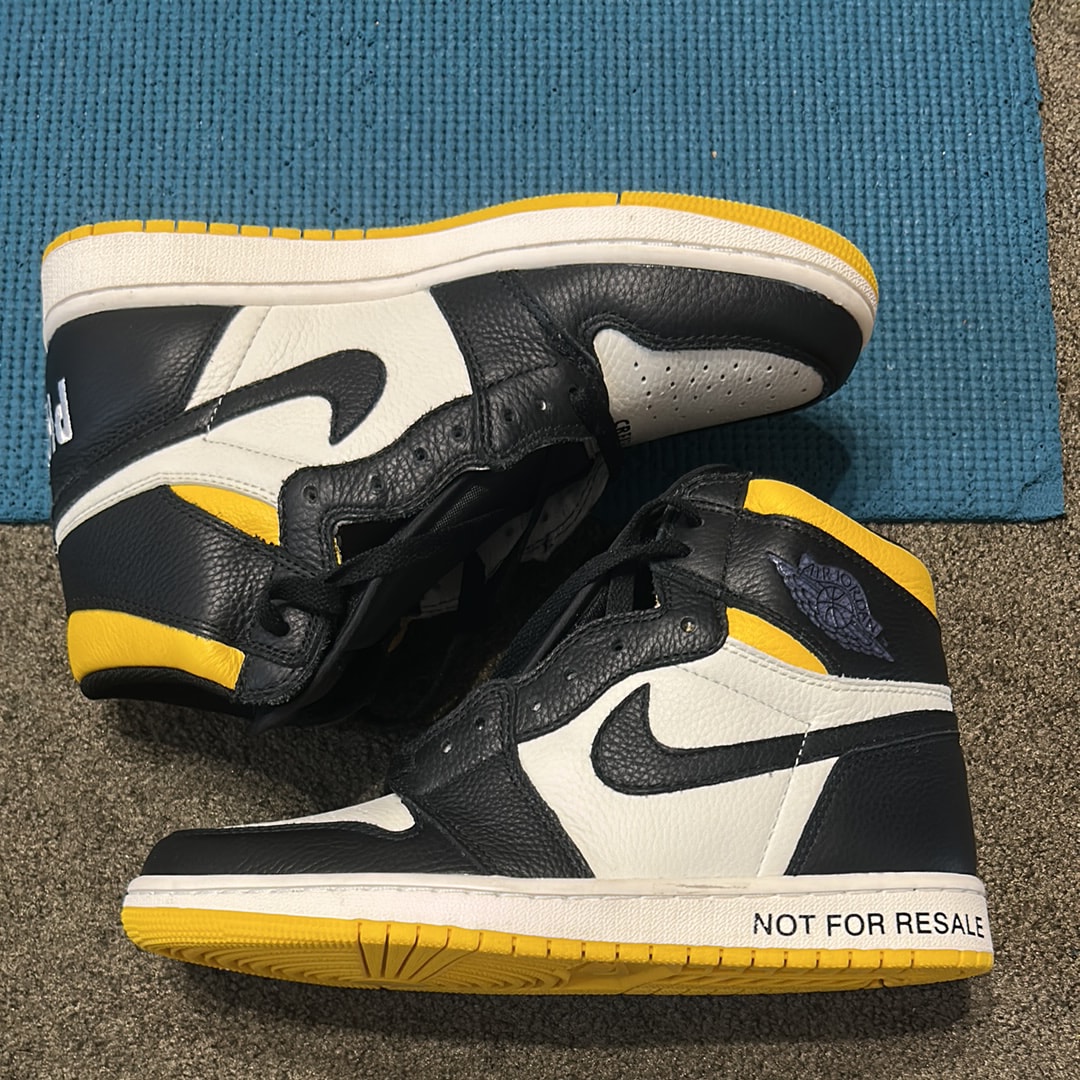 Nike Air Jordan 1 Retro High (NOT FOR RESALE) "Varsity Maize"