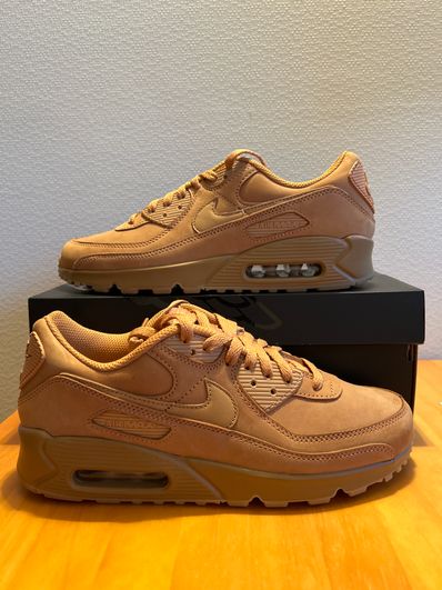Nike Air Max 90 PRM "Flax/Gum Light Brown/Wheat"