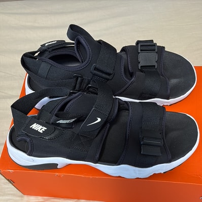 Nike Canyon Sandal "White/Black"
