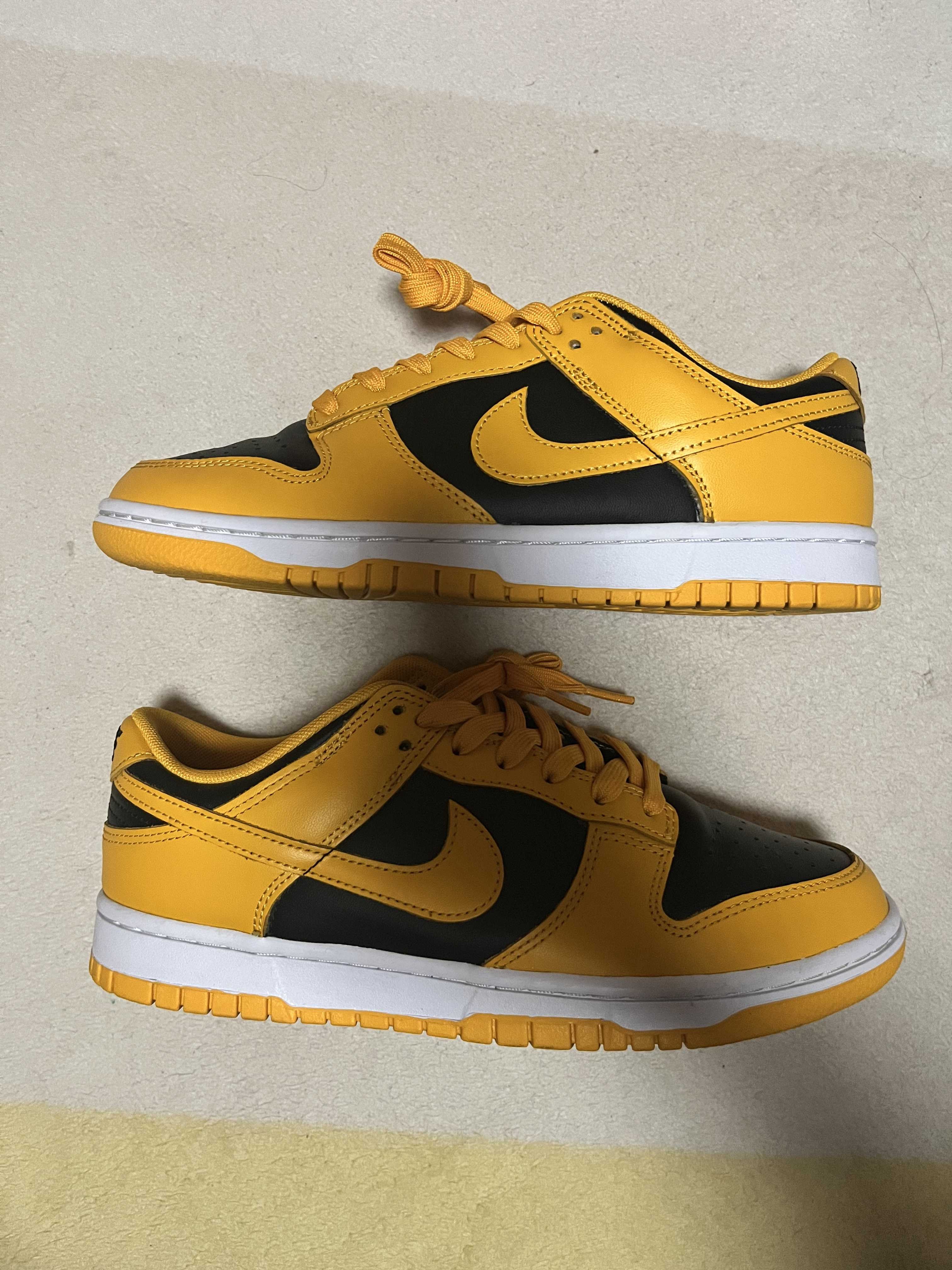 Nike Dunk Low "Championship Goldenrod"