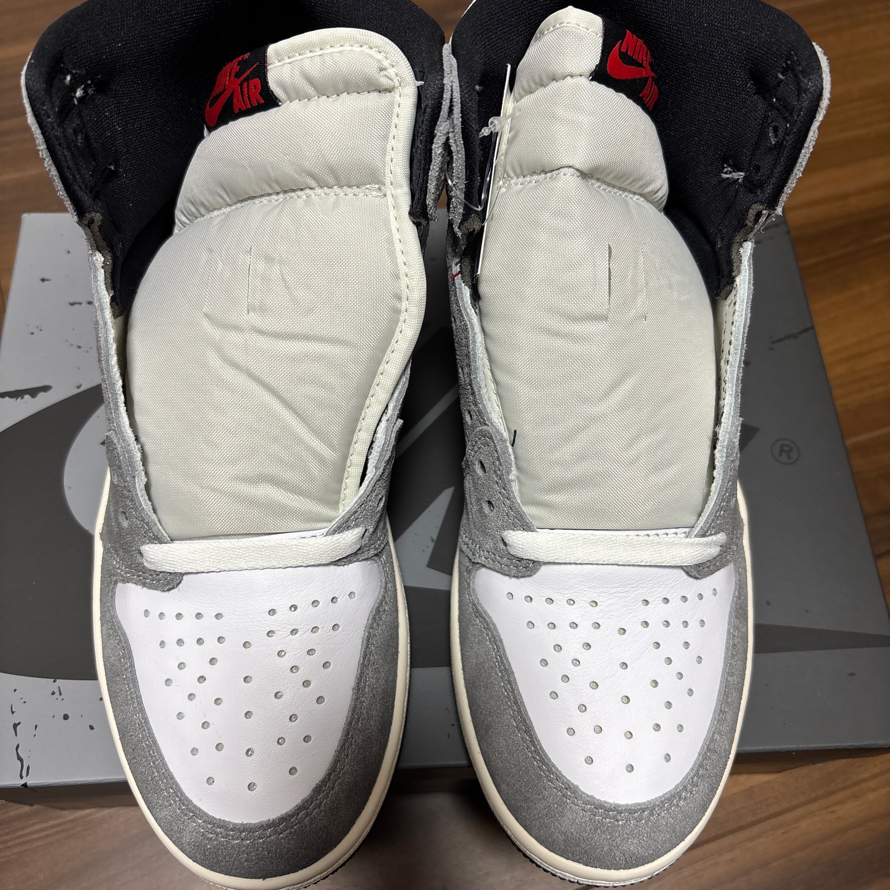 Nike Air Jordan 1 Retro High OG "Black and Smoke Grey"