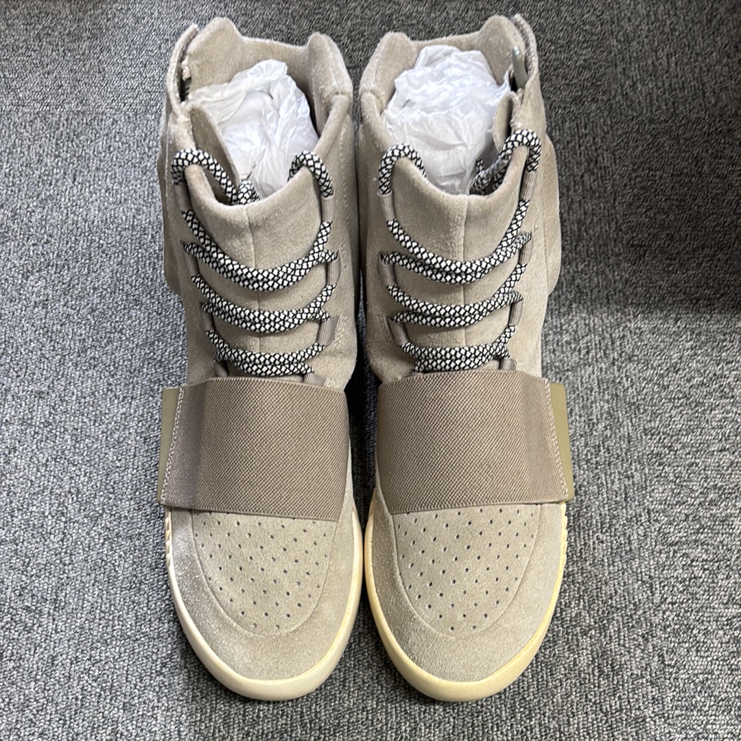 アディダス イージーブースト750 OG "ライト ブラウン"