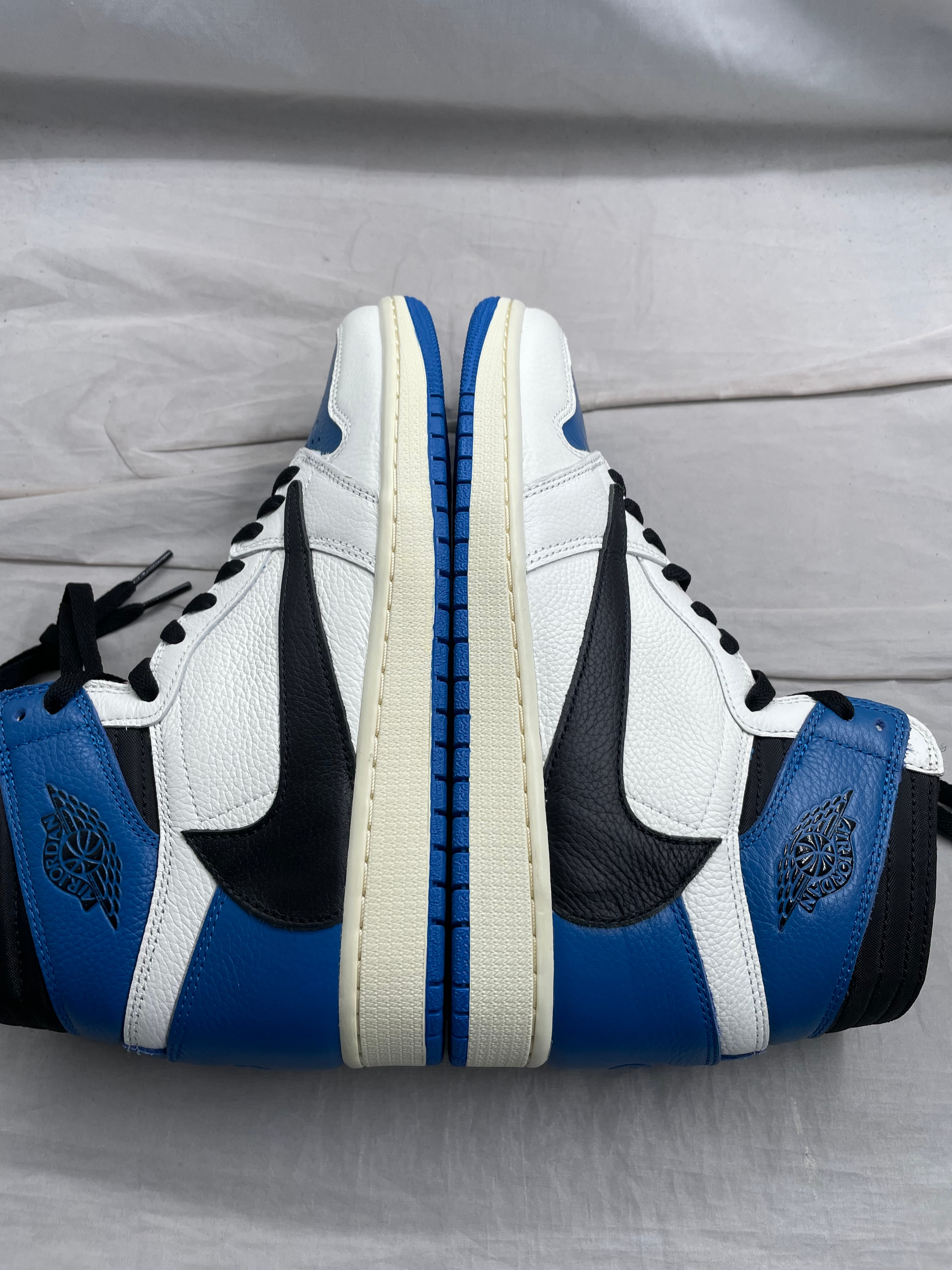Travis Scott × fragment design × Nike Air Jordan 1 Retro High OG SP "Military Blue"