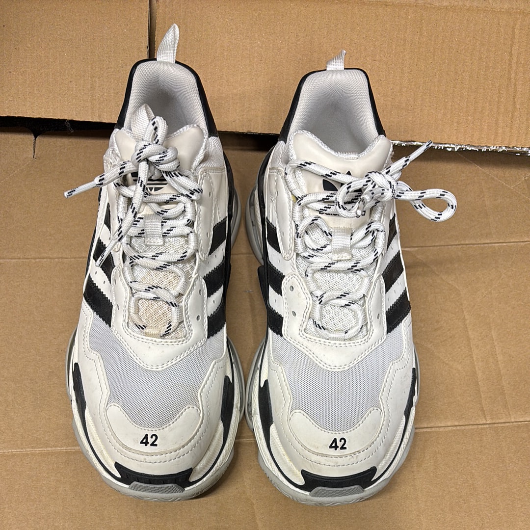 アディダス × バレンシアガ トリプルS "ホワイト"