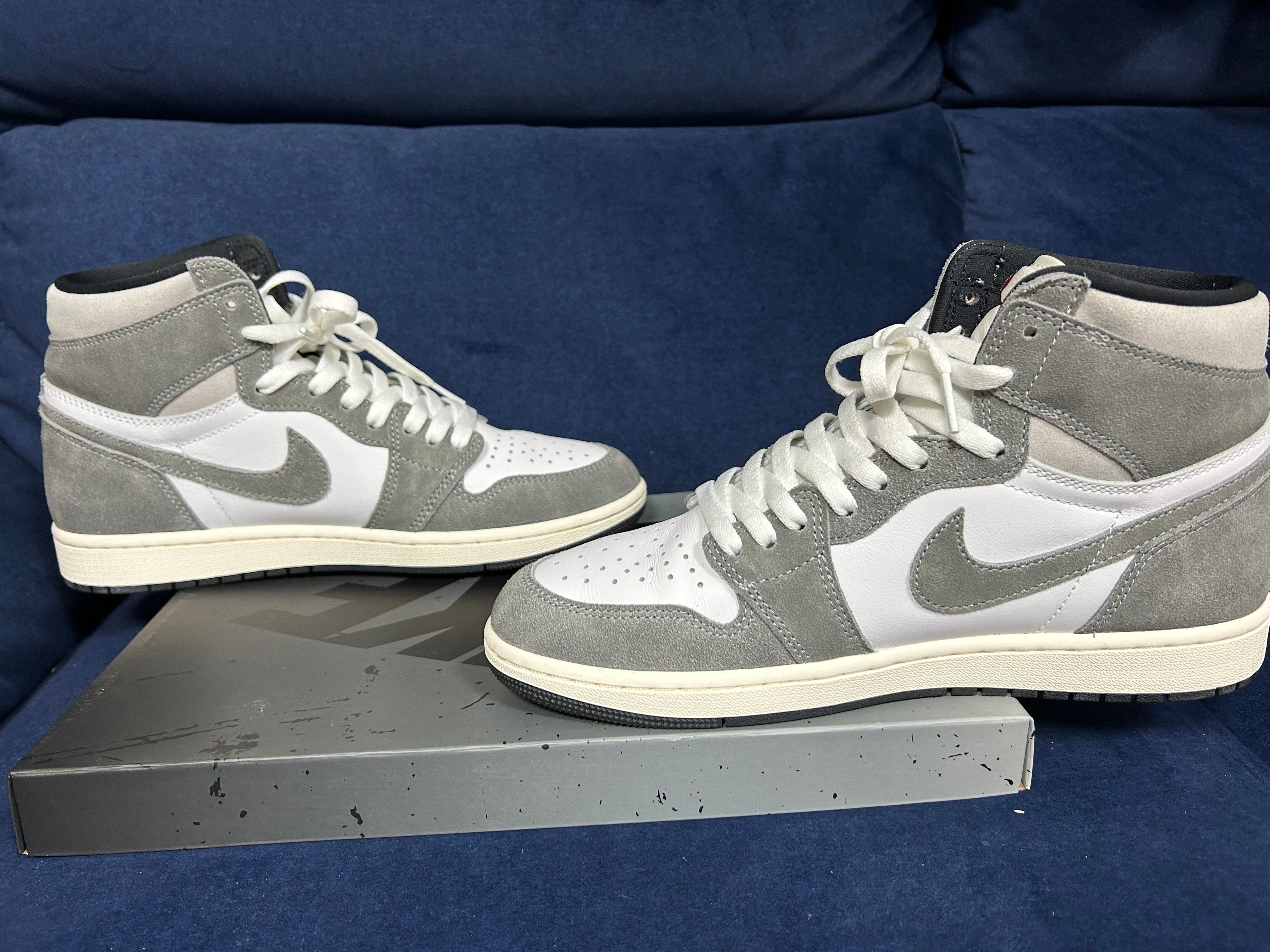 Nike Air Jordan 1 Retro High OG "Black and Smoke Grey"