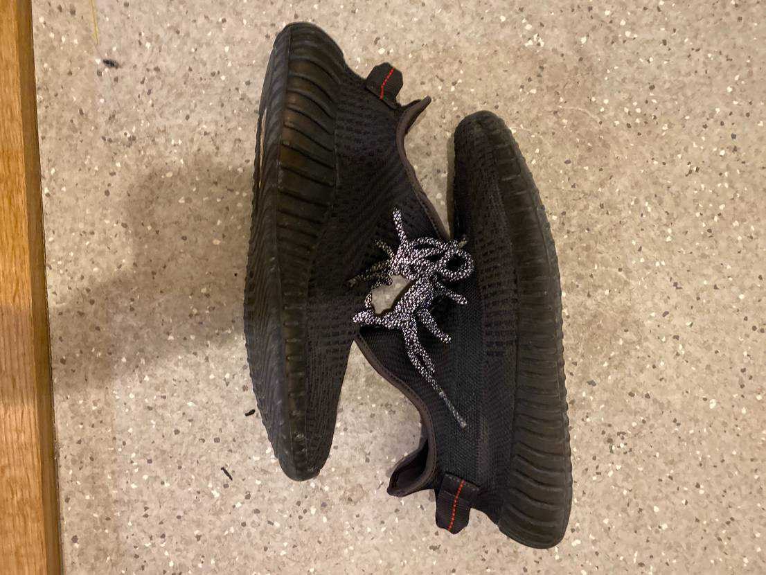 adidas YEEZY Boost 350 V2 "Black"