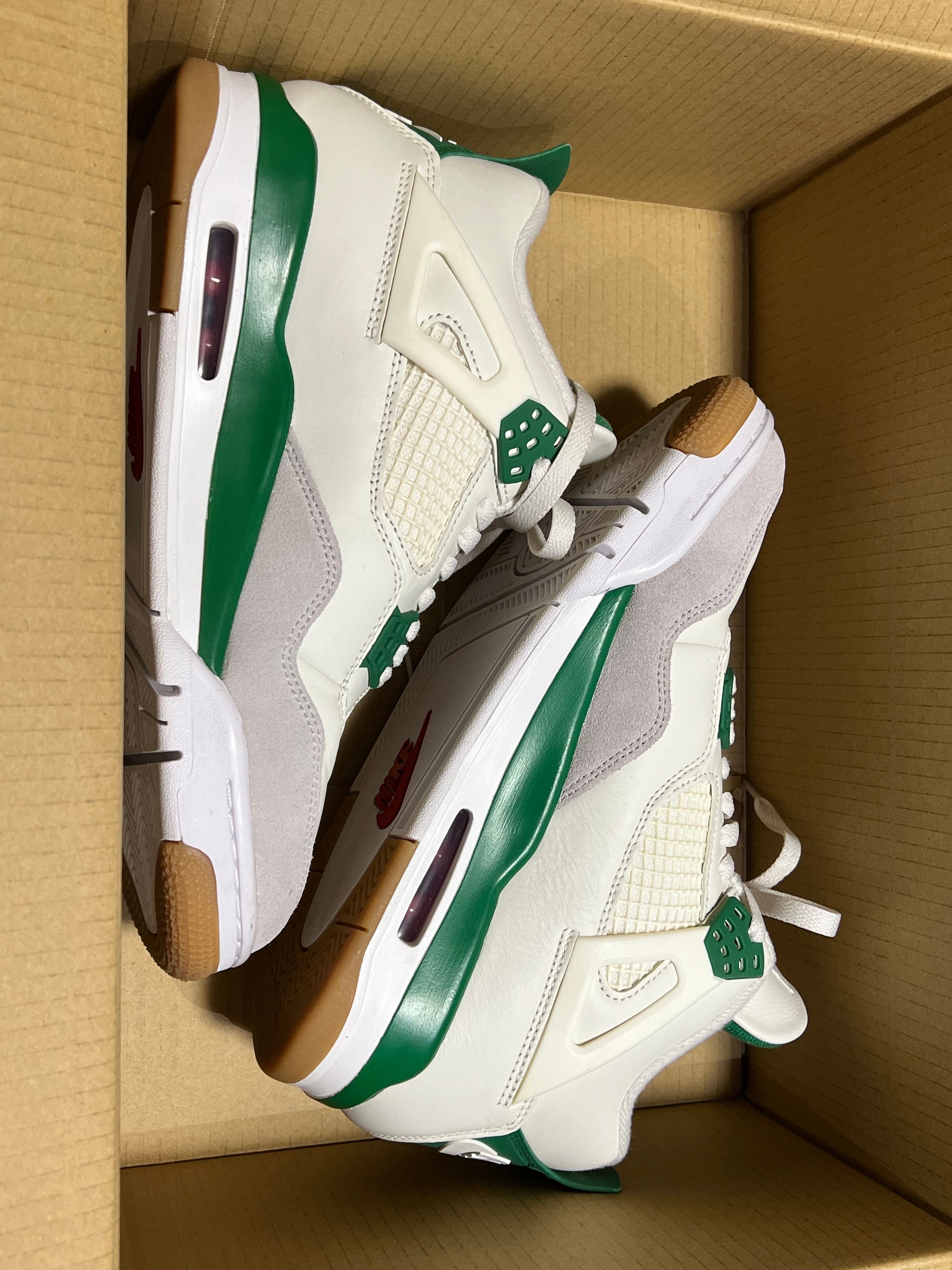 Nike SB × Air Jordan 4 Retro SP "Pine Green"