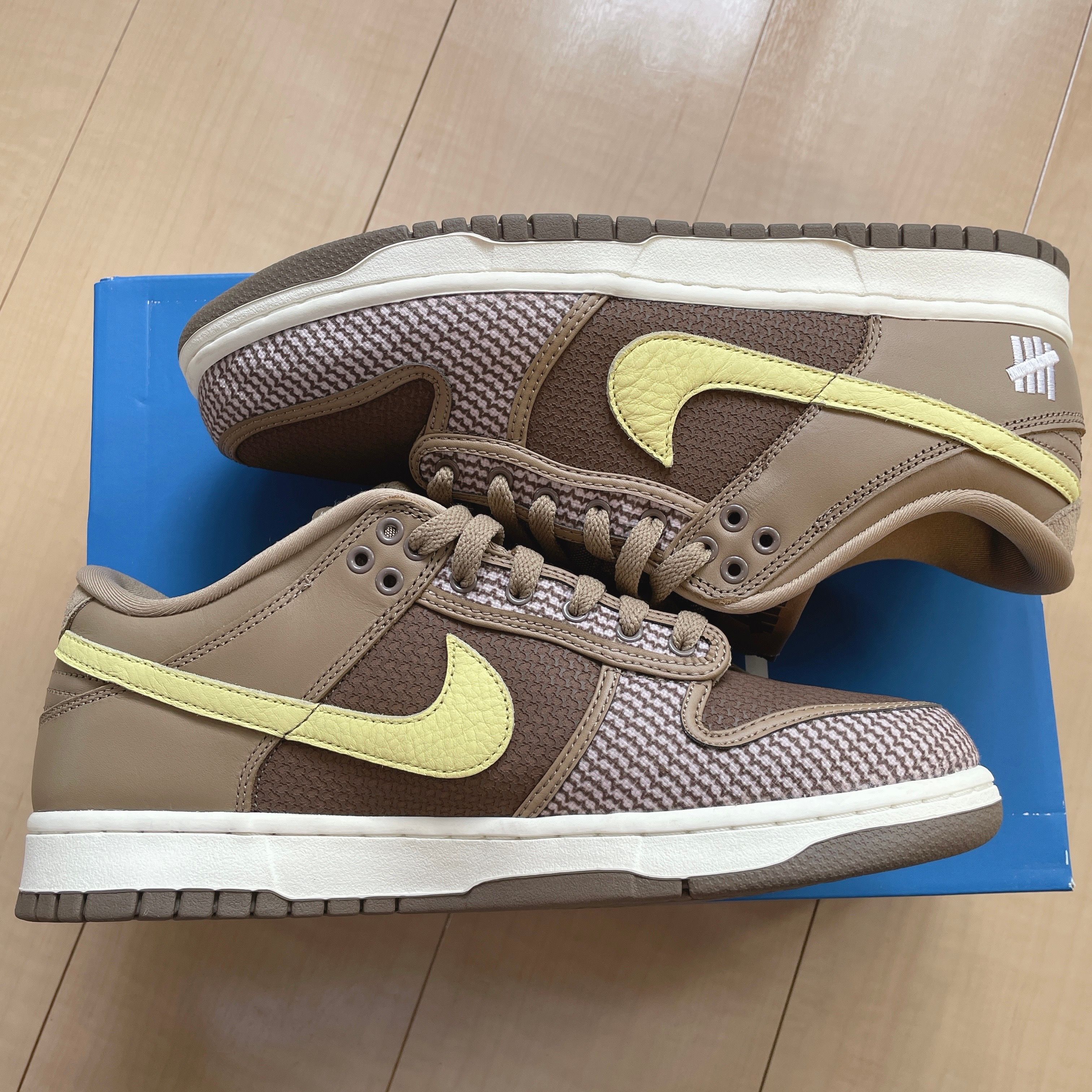 UNDEFEATED × Nike Dunk Low SP  "Canteen/Lemon Frost/Palomino"