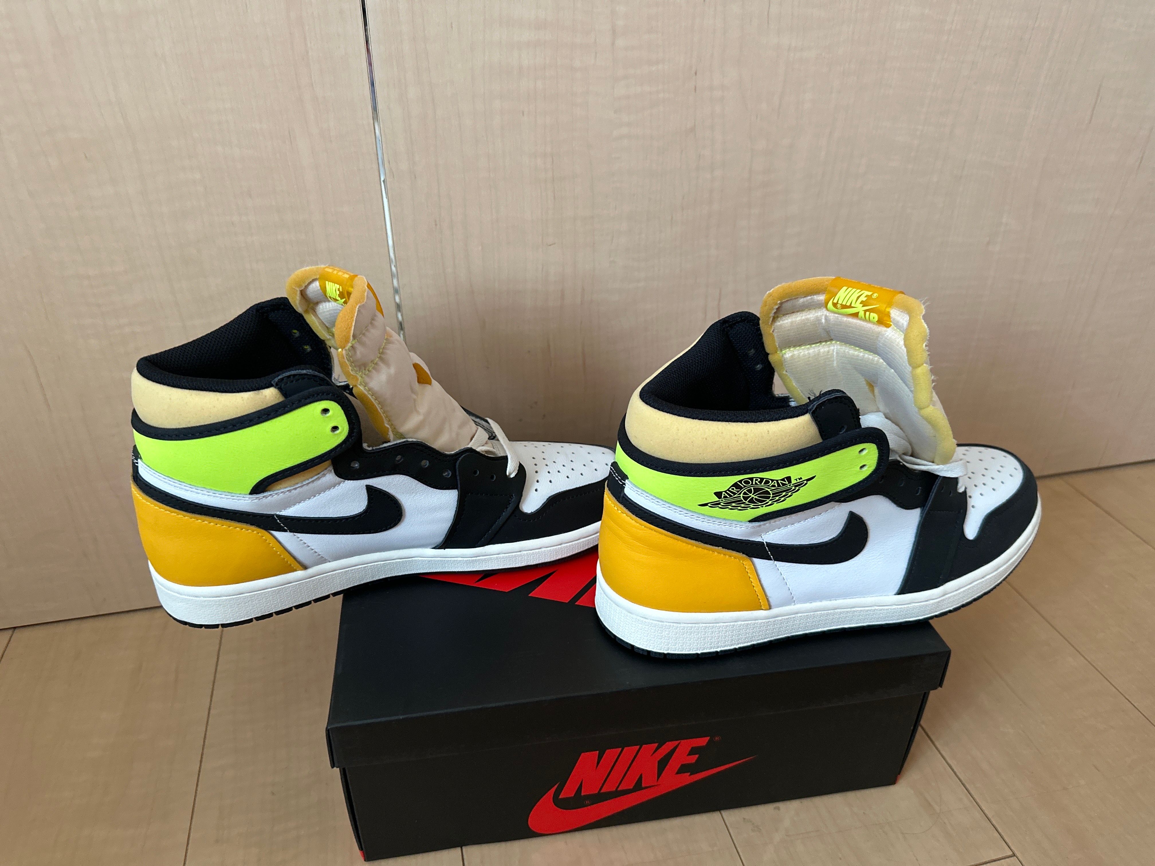 Nike Air Jordan 1 High OG "Volt Gold"