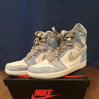 Nike Air Jordan 1 High OG "Hyper Royal"