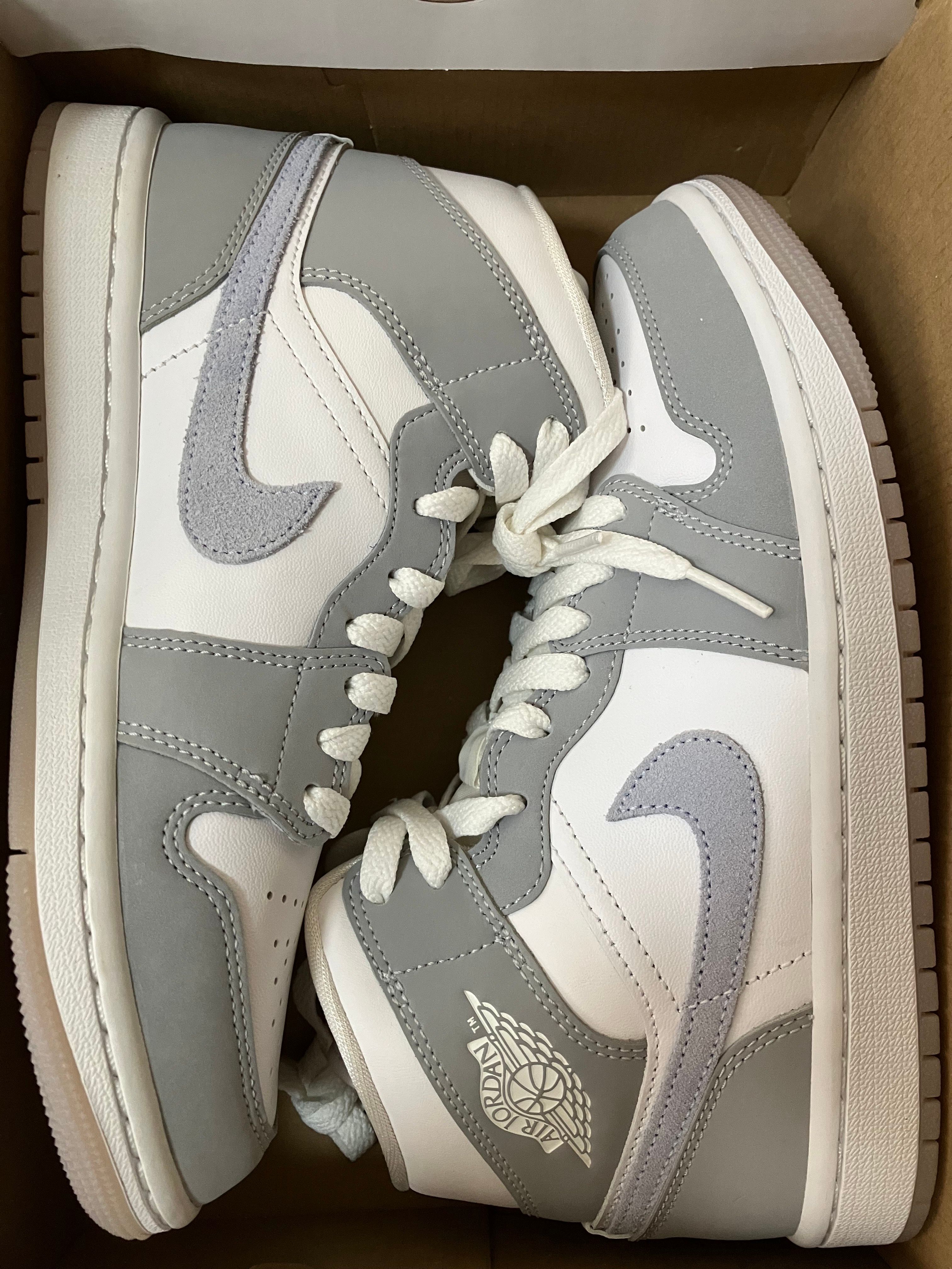 Nike Women's Air Jordan 1 Mid "Wolf Grey"