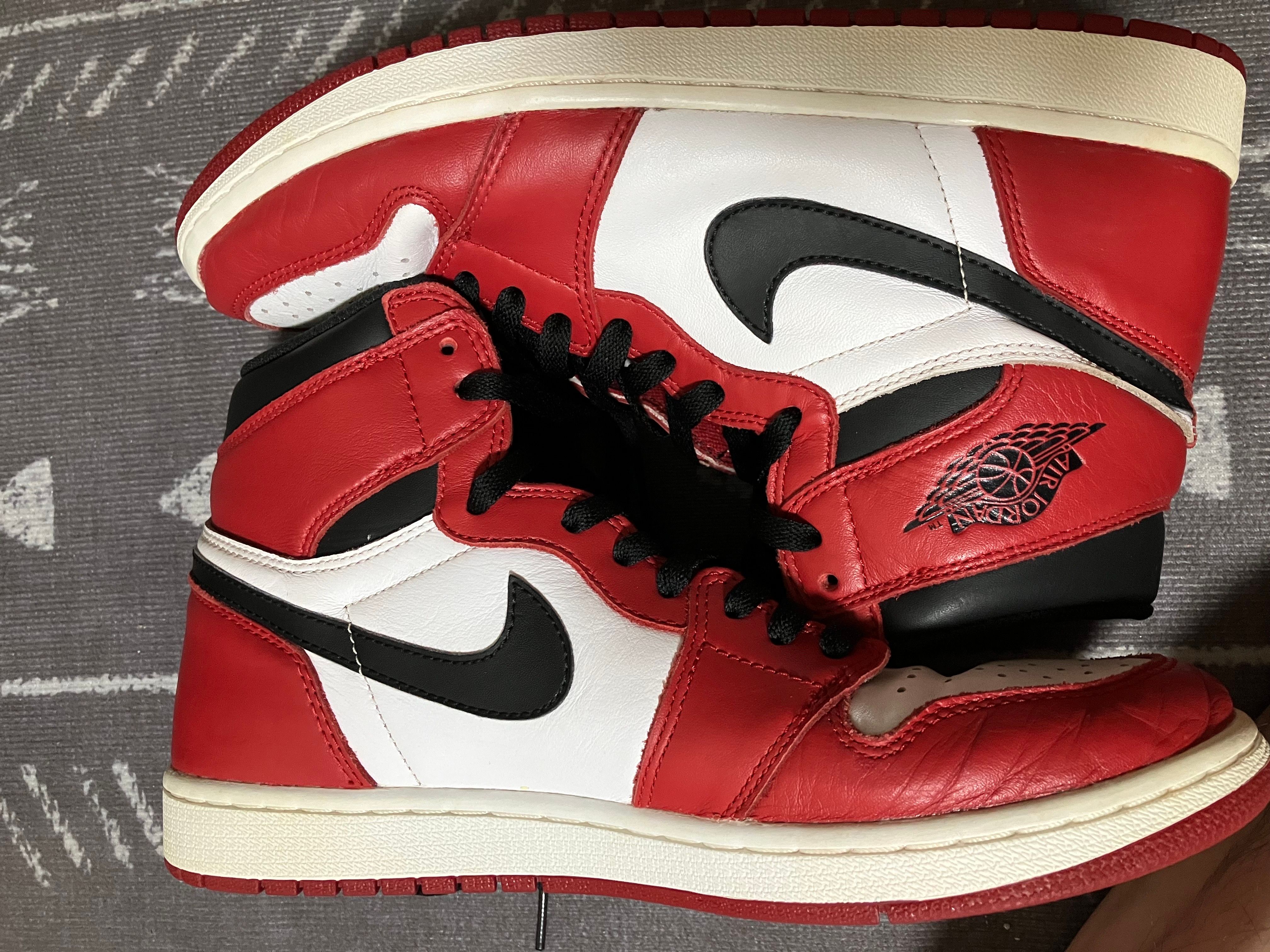 Nike Air Jordan 1 Retro High "Chicago" (2015)