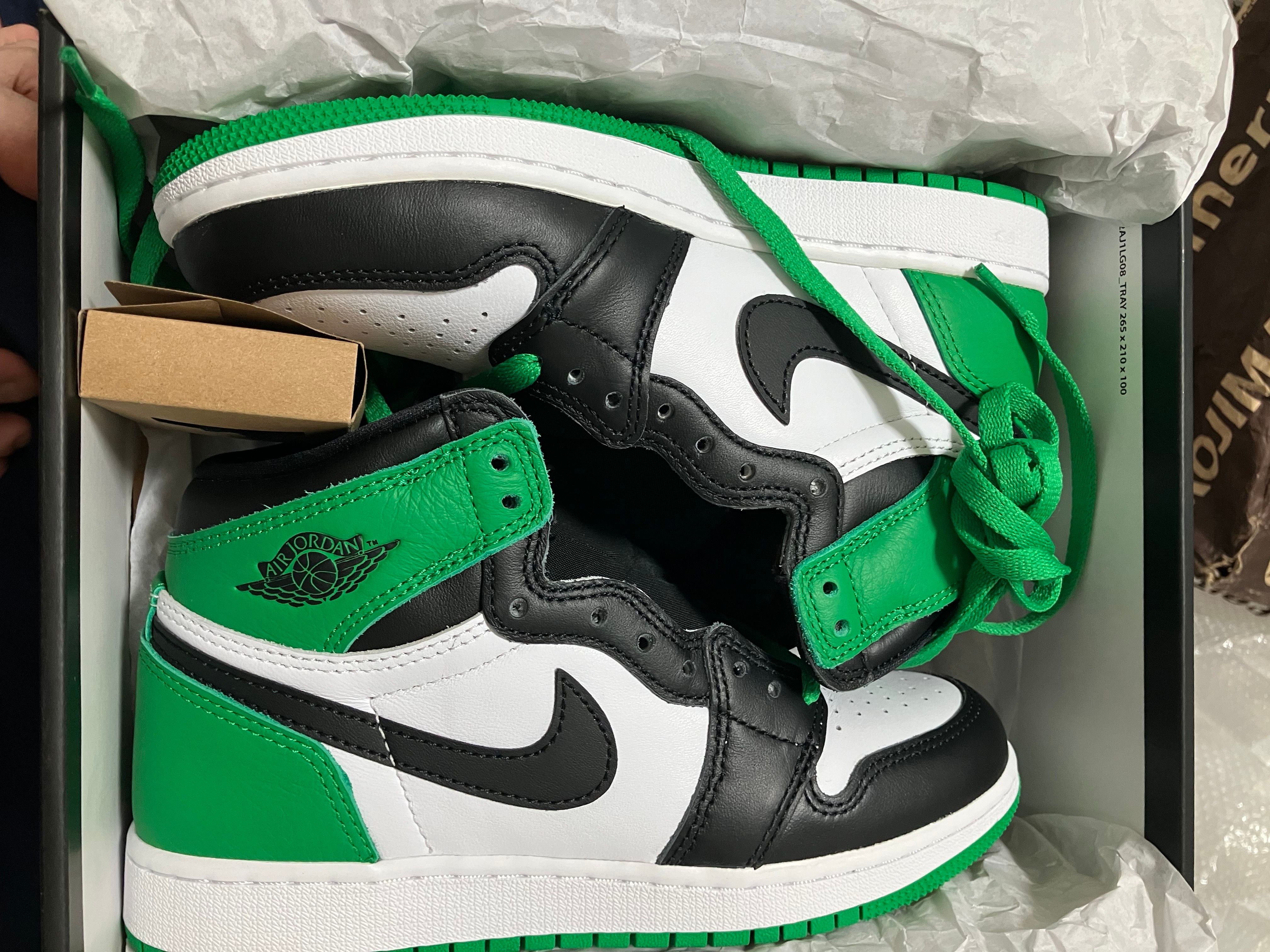 Nike GS Air Jordan 1 Retro High OG "Celtics/Black and Lucky Green" (2023)