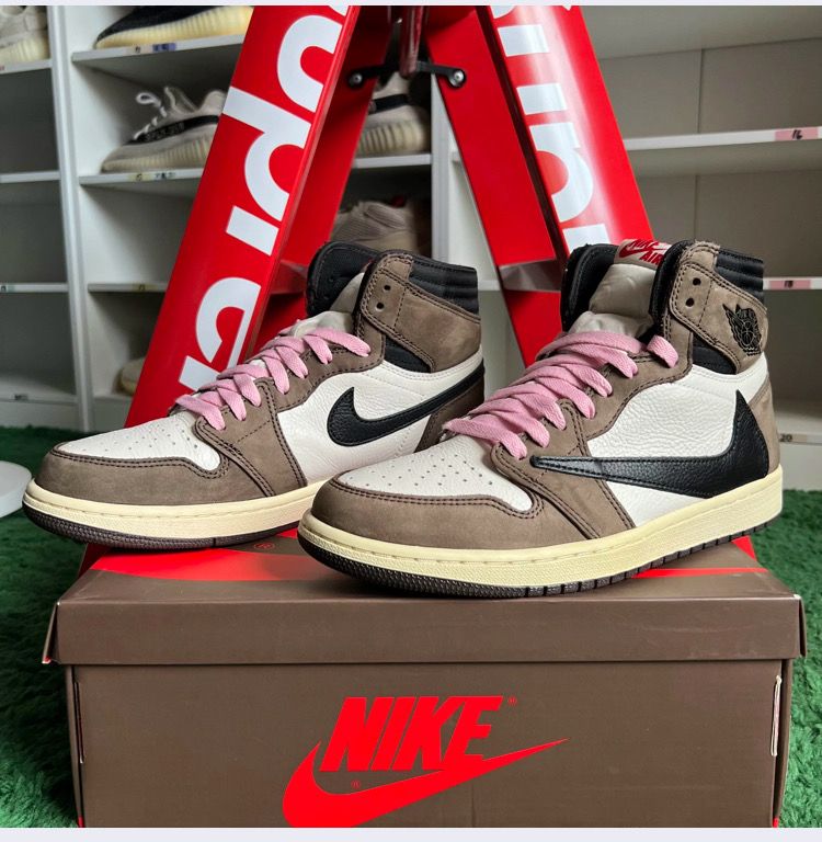 Travis Scott × Nike Air Jordan 1 Retro High OG TS SP "Sail/Dark Mocha"