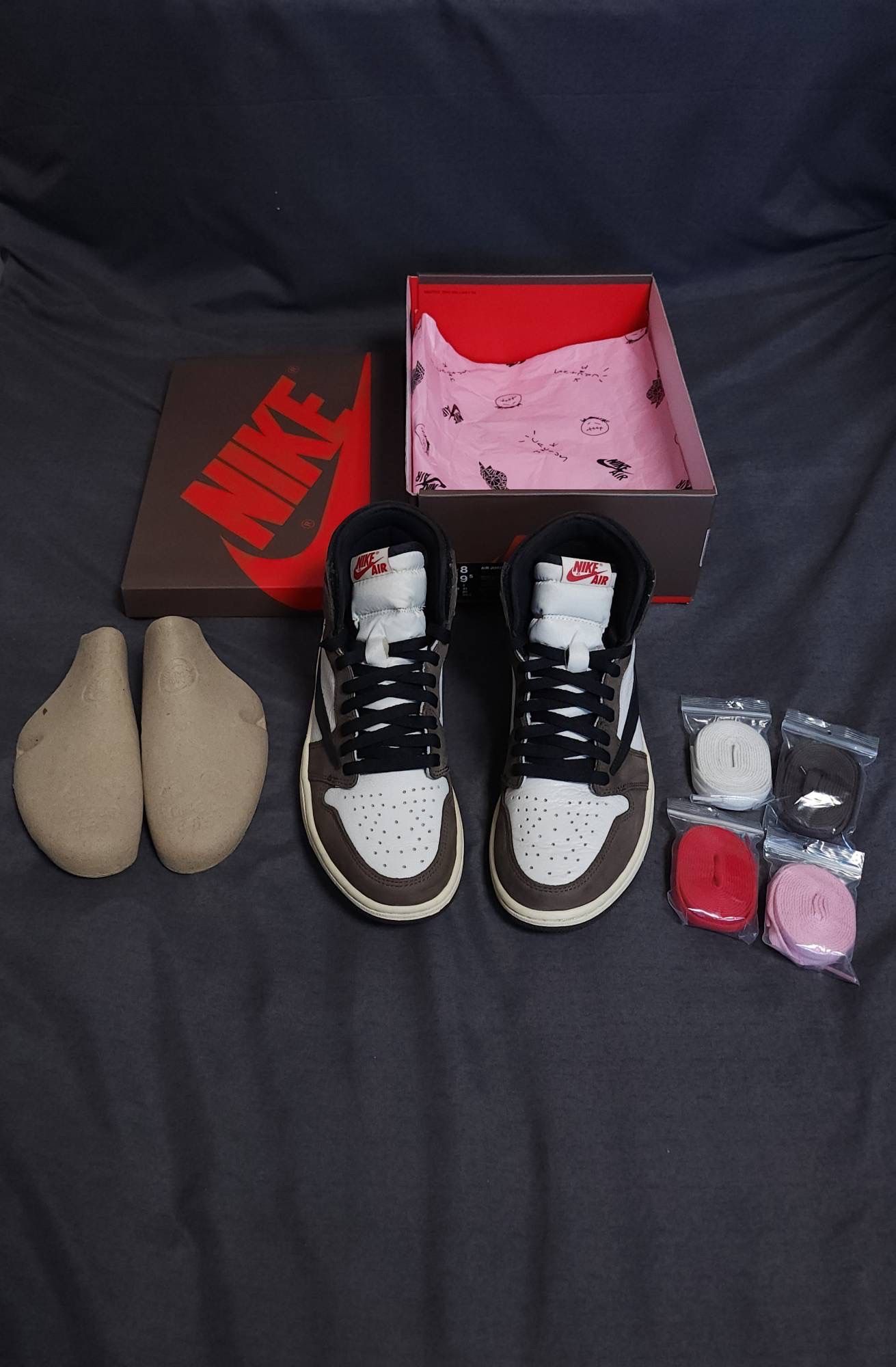 Travis Scott × Nike Air Jordan 1 Retro High OG TS SP "Sail/Dark Mocha"