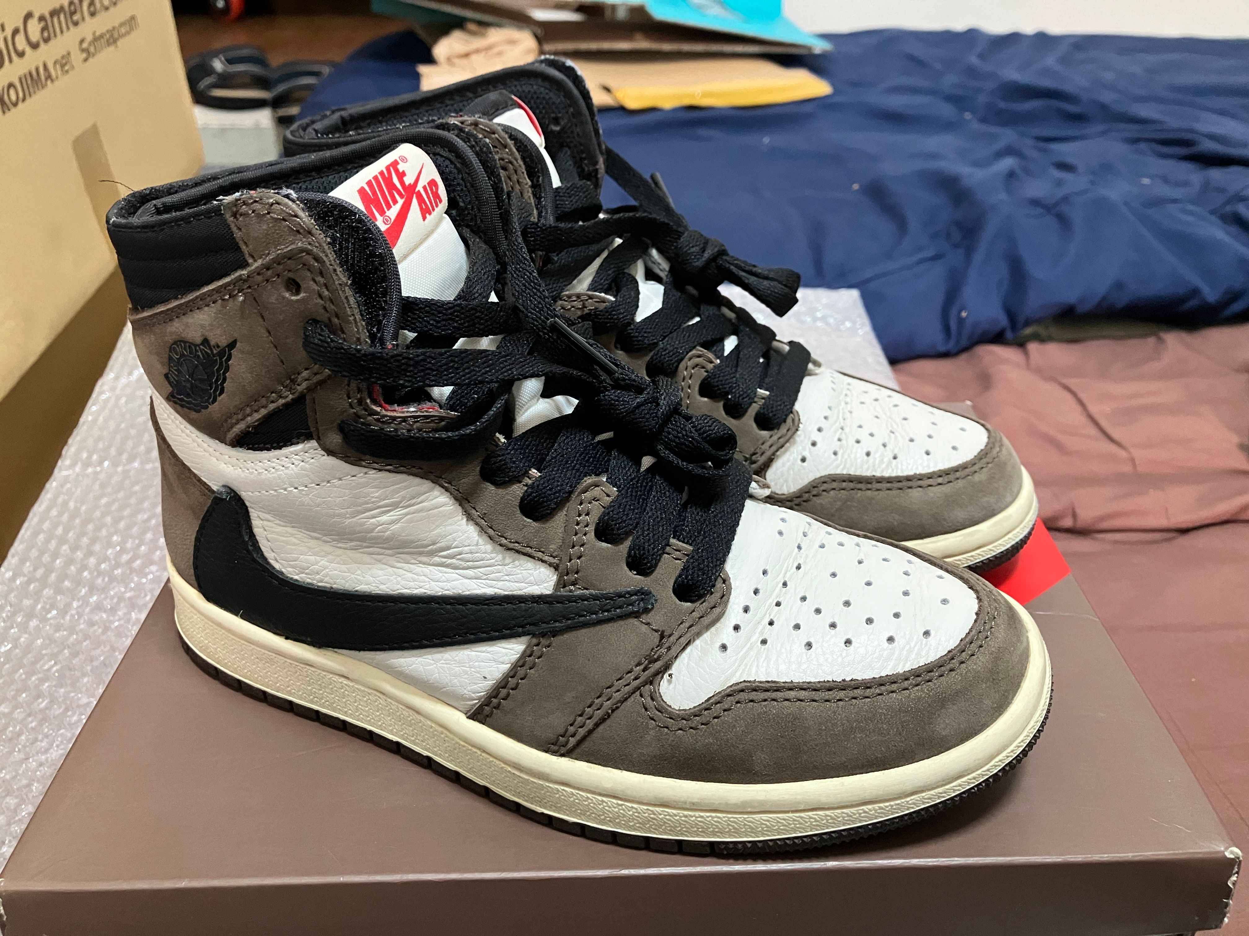 Travis Scott × Nike Air Jordan 1 Retro High OG TS SP "Sail/Dark Mocha"