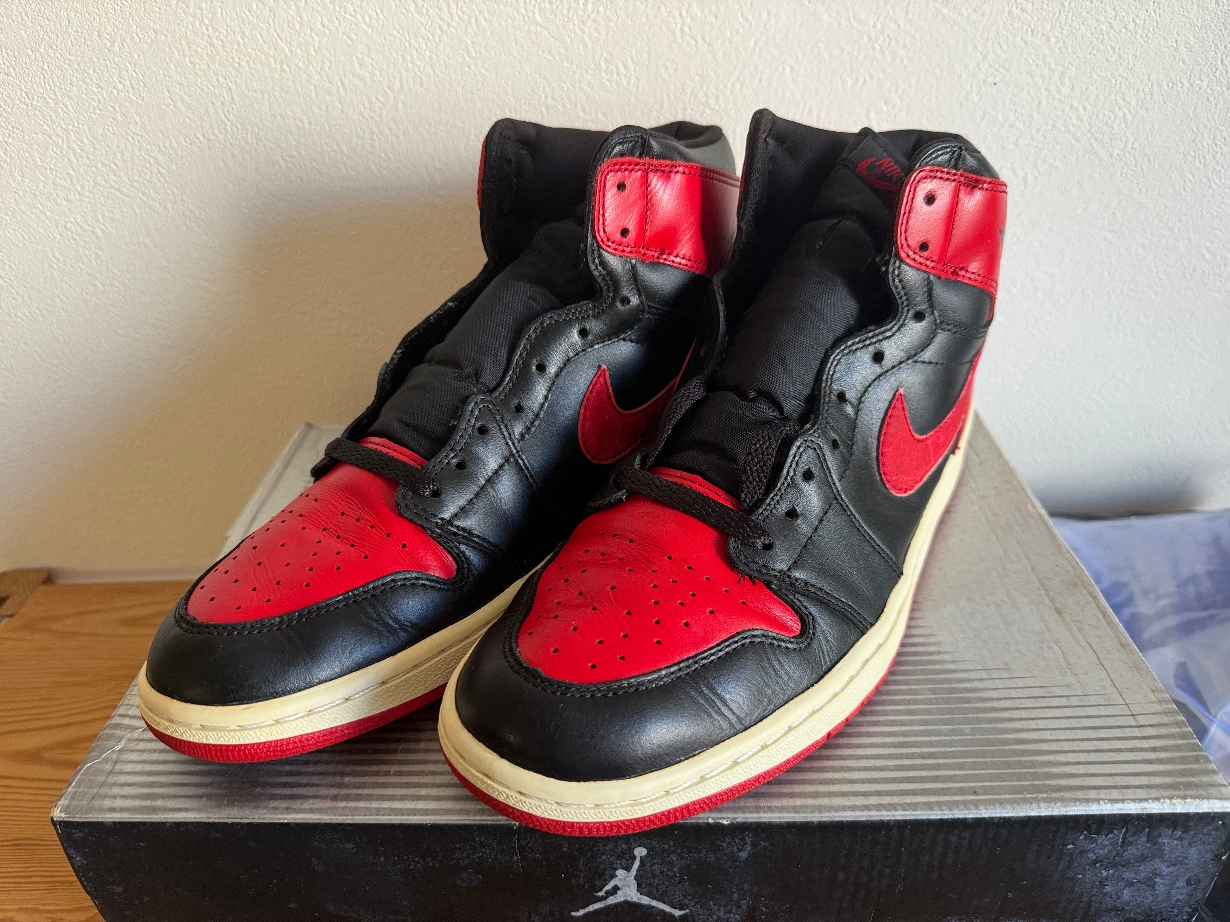 Nike Air Jordan 1 Retro High "Black Varsity Red/Bred"(2001)