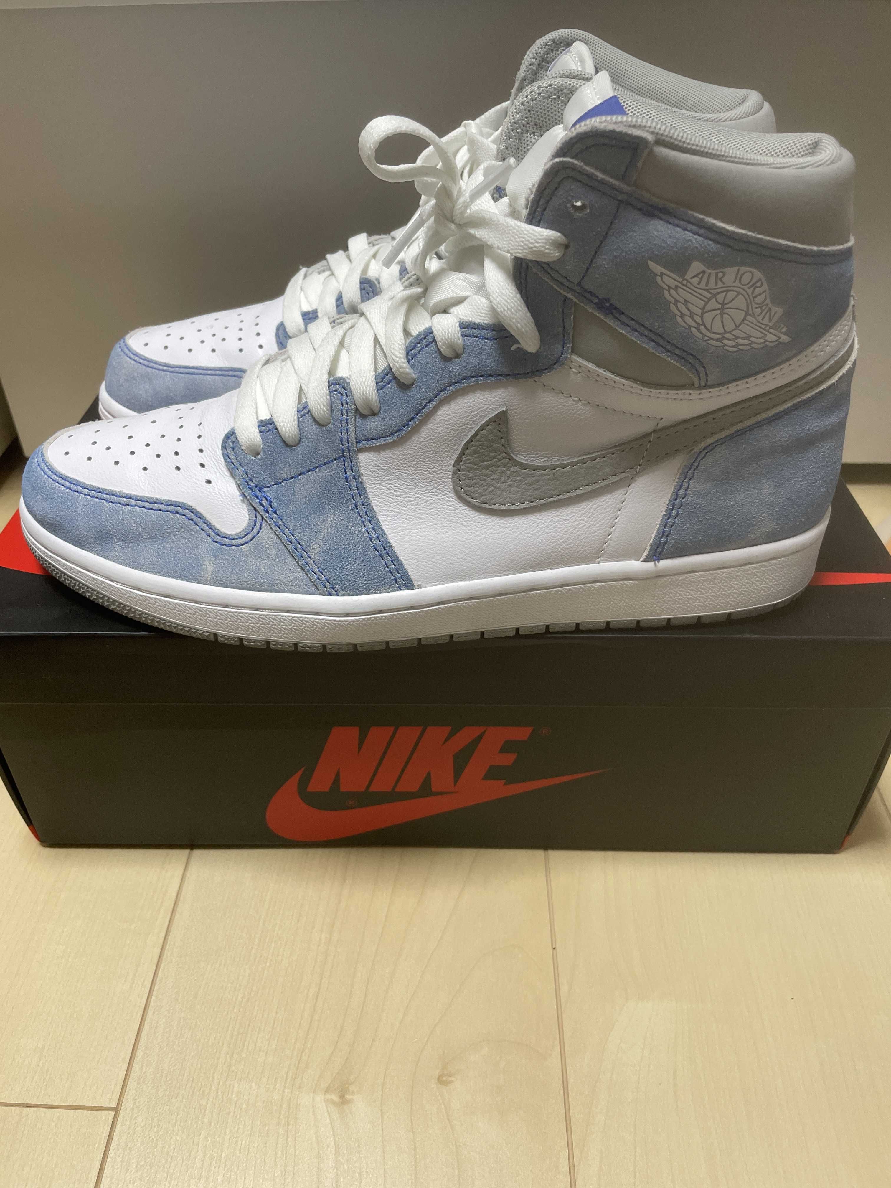 Nike Air Jordan 1 High OG "Hyper Royal"