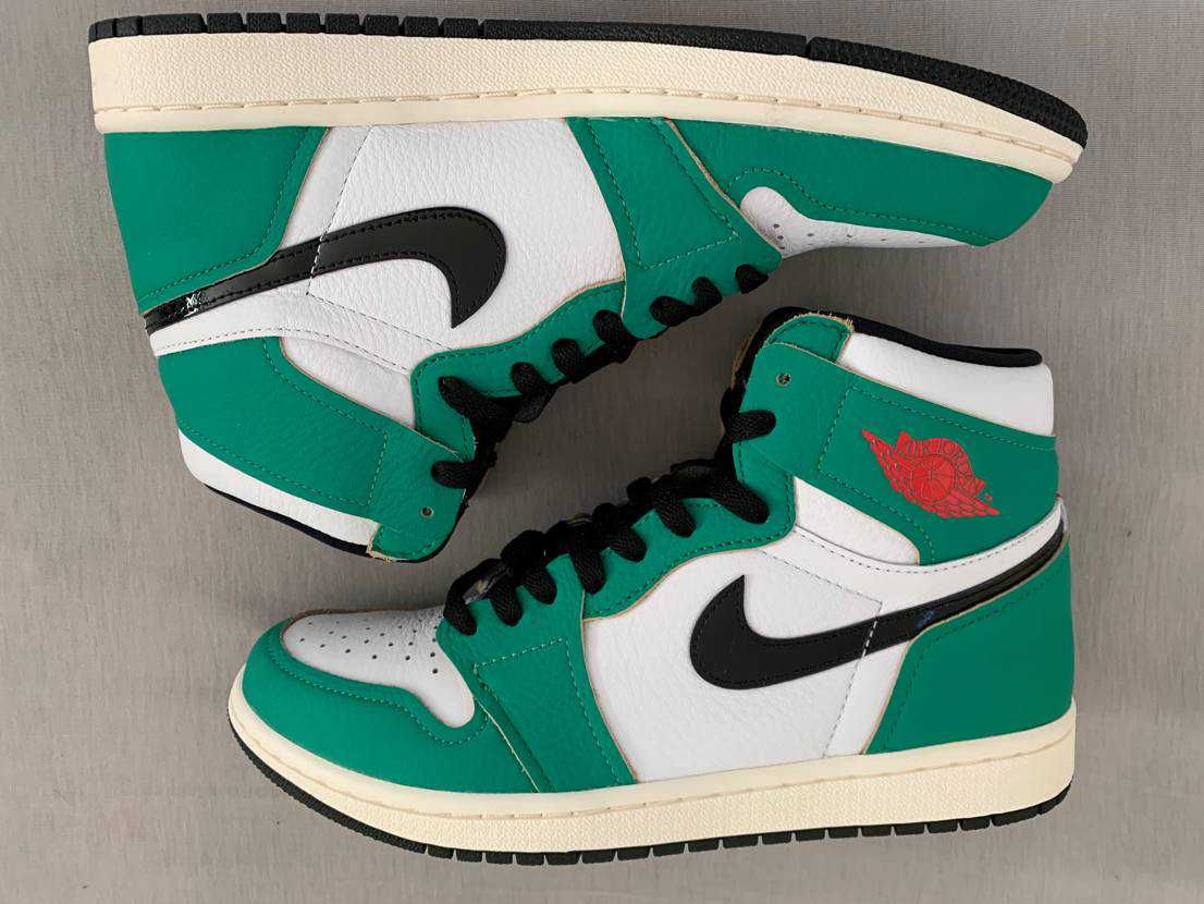 Nike Women's Air Jordan 1 High OG "Lucky Green/White-Sail-Black"