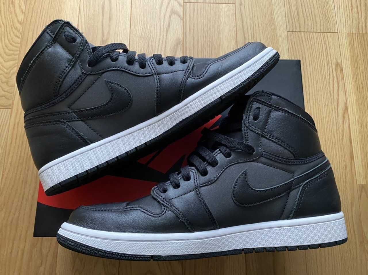 Nike Air Jordan 1 Retro High OG "Black/Metallic Silver/Gym Red"  