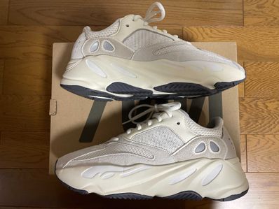 adidas YEEZY Boost 700 "Analog"