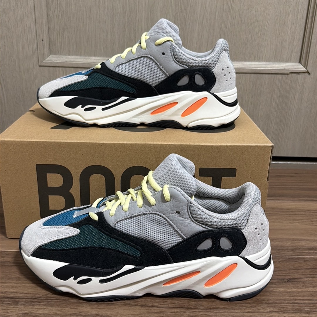 adidas YEEZY Boost 700 "Wave Runner"