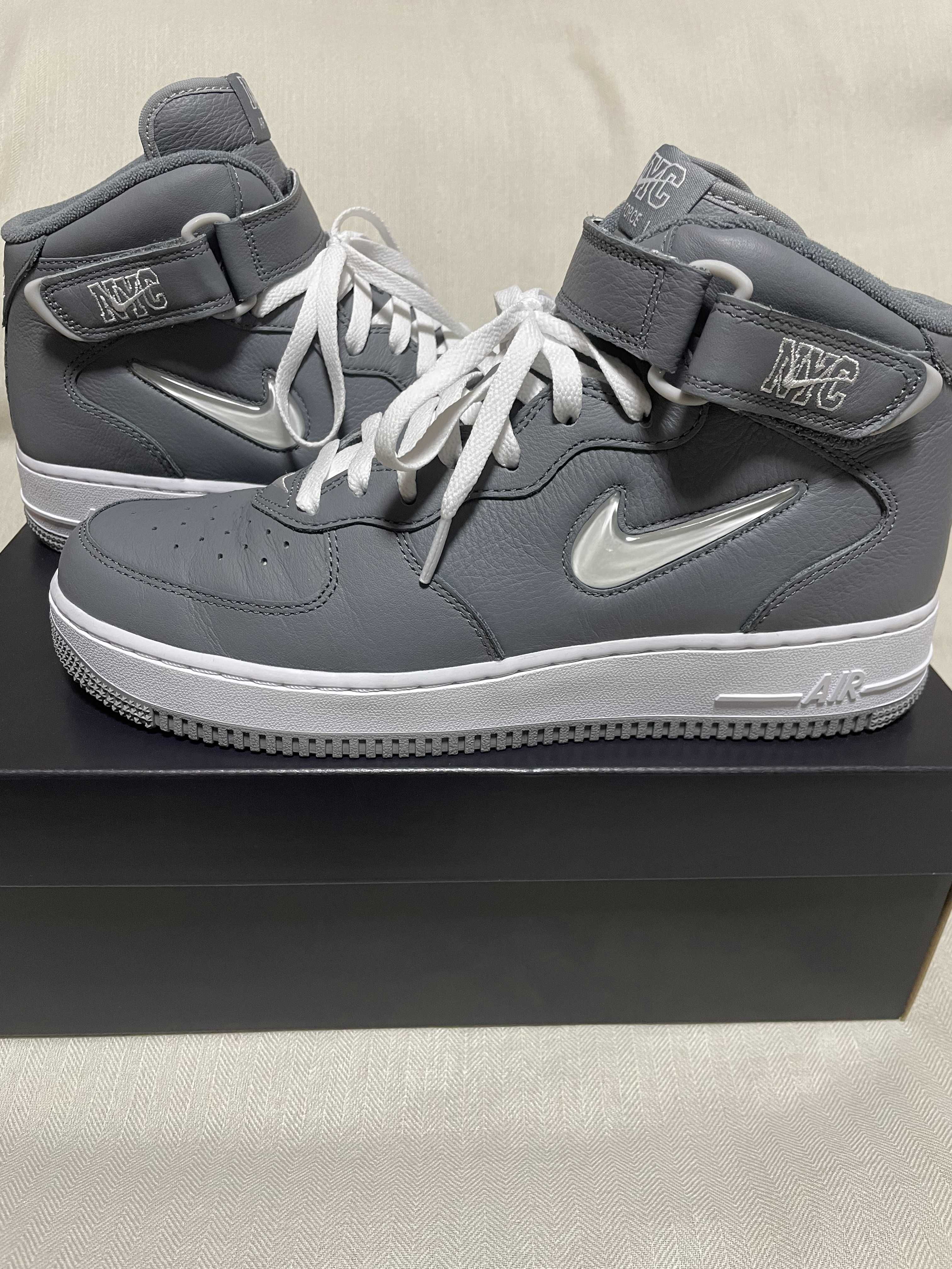 Nike Air Force 1 Mid NYC "Cool Grey"