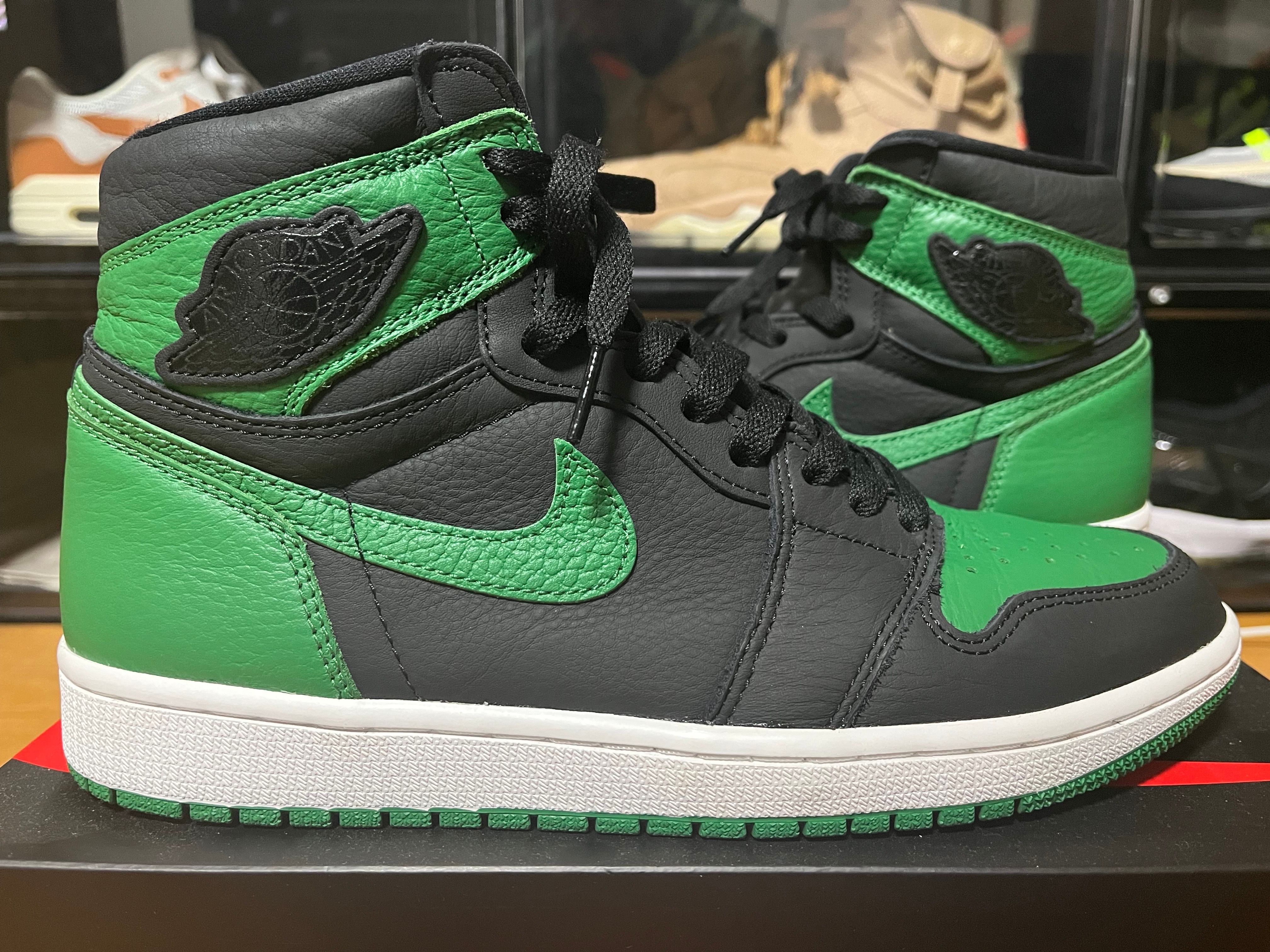 Nike Air Jordan 1 Retro High OG "Black/Pine Green" (2020)