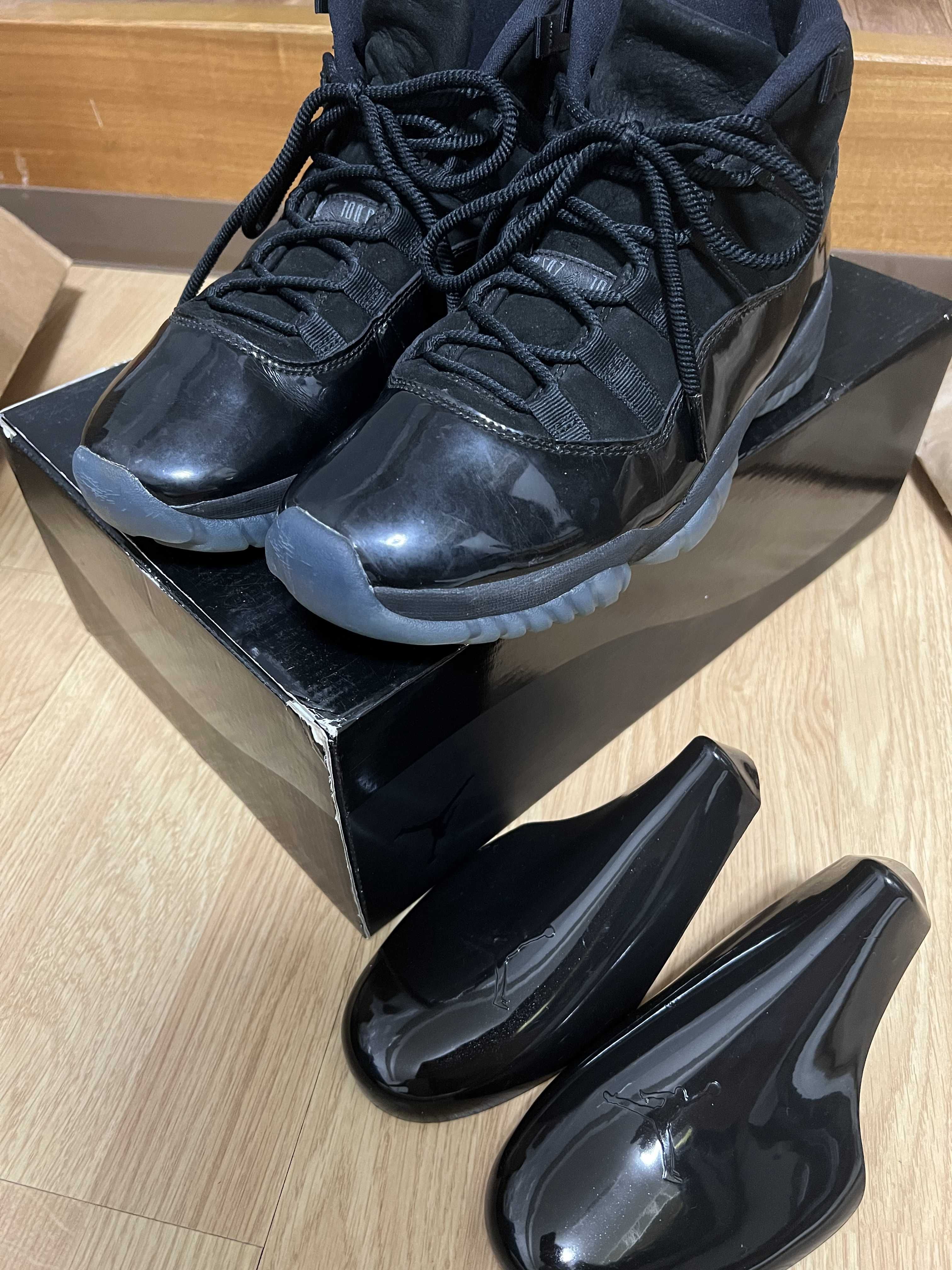 Nike Air Jordan 11 "Cap and Gown"