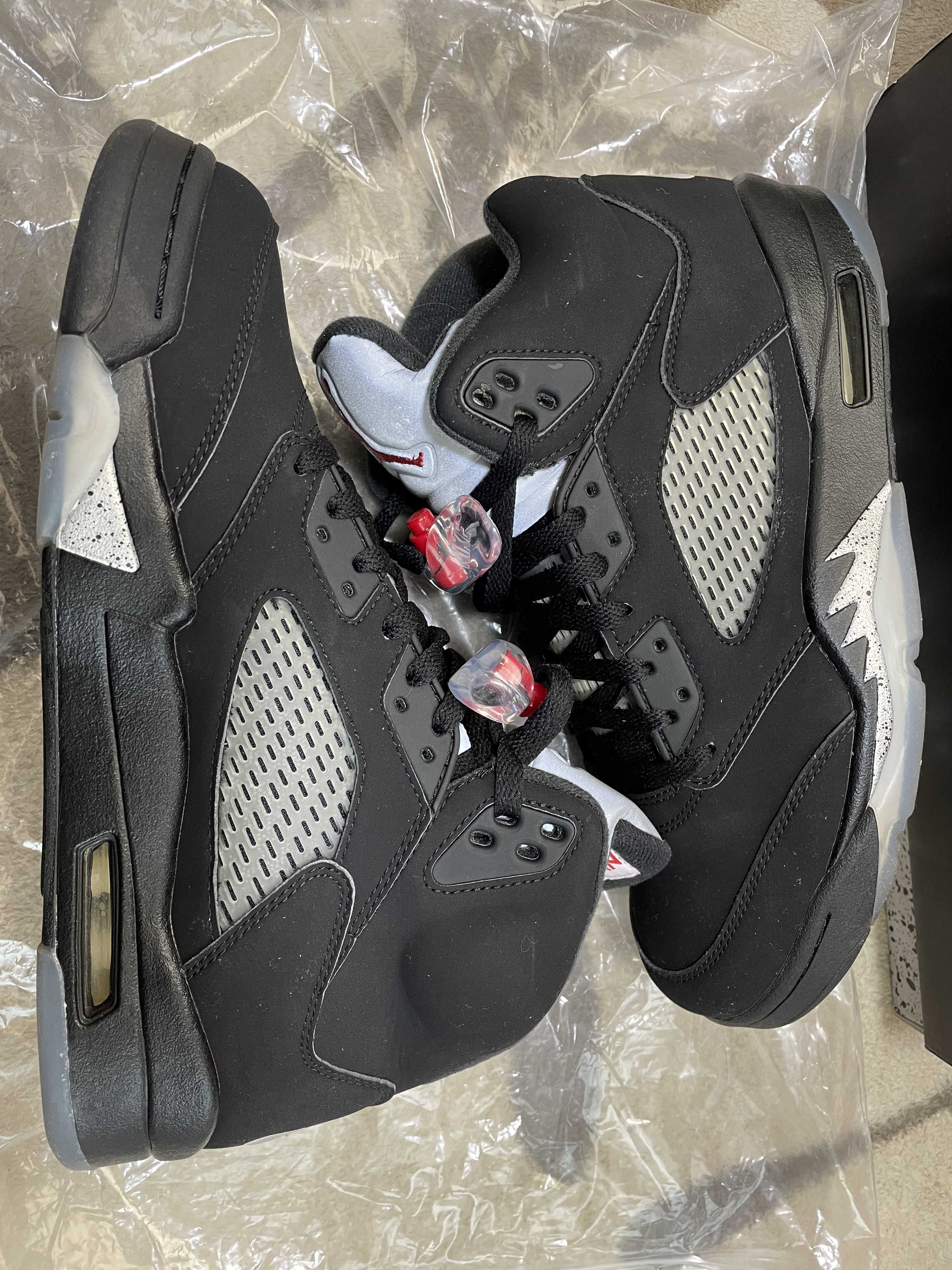 Nike Air Jordan 5 Retro OG "Black/Fire Red/Metallic Silver/White" (2016)