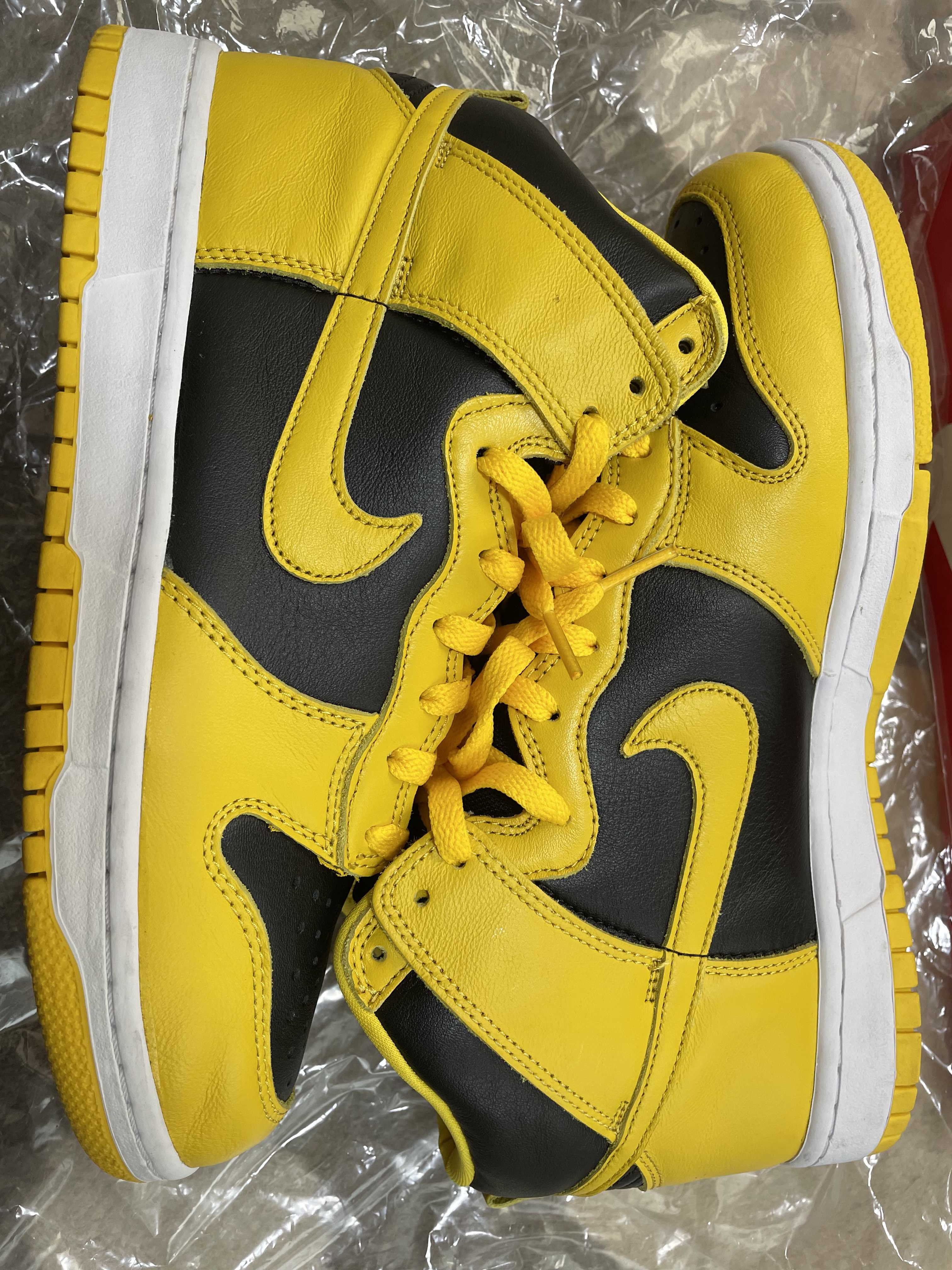 Nike Dunk High "Black/Varsity Maize"