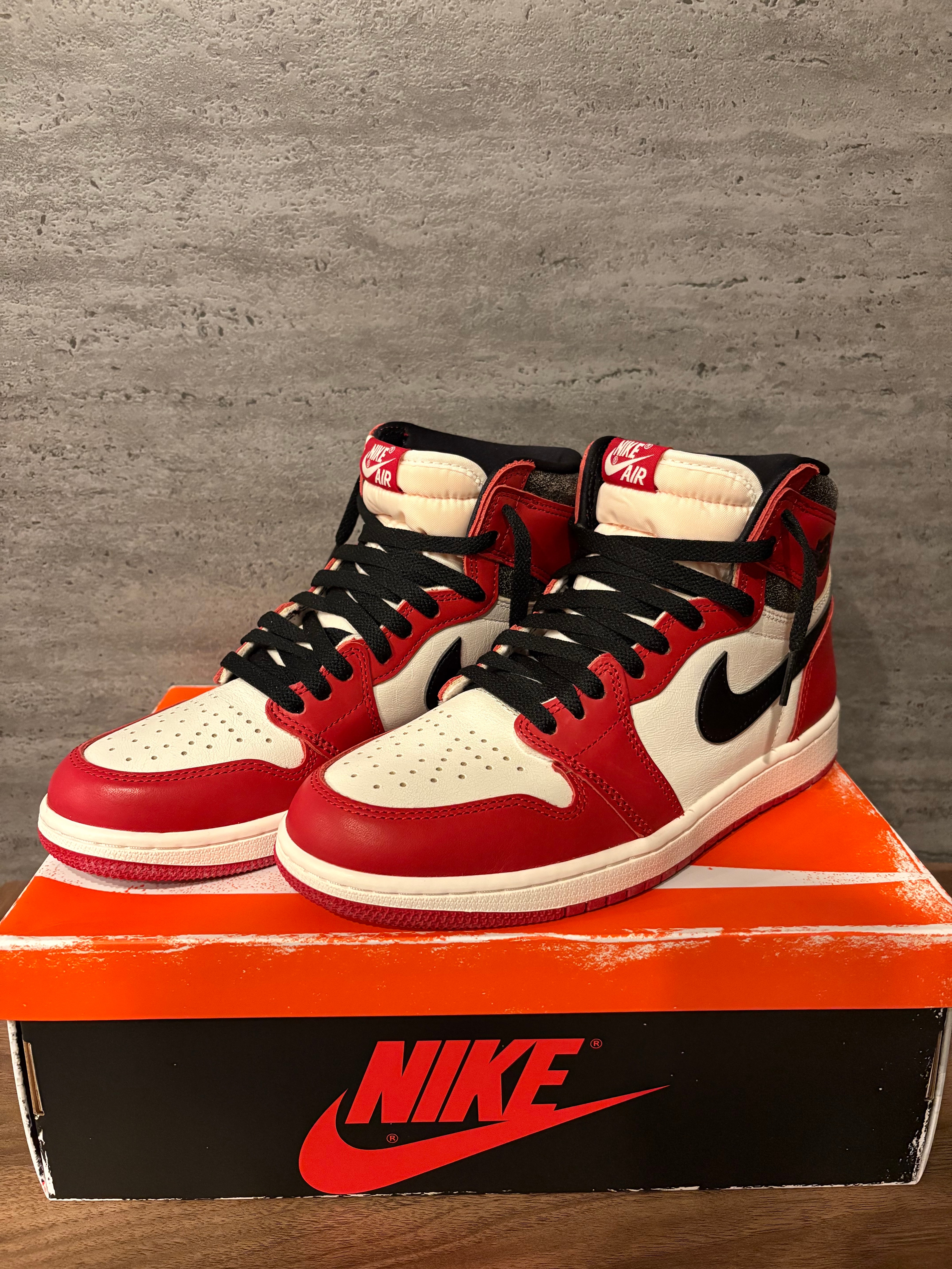 Nike Air Jordan 1 High OG "Lost & Found/Chicago"