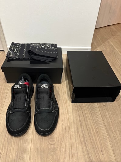 Travis Scott × Nike Air Jordan 1 Low OG SP "Black Phantom"
